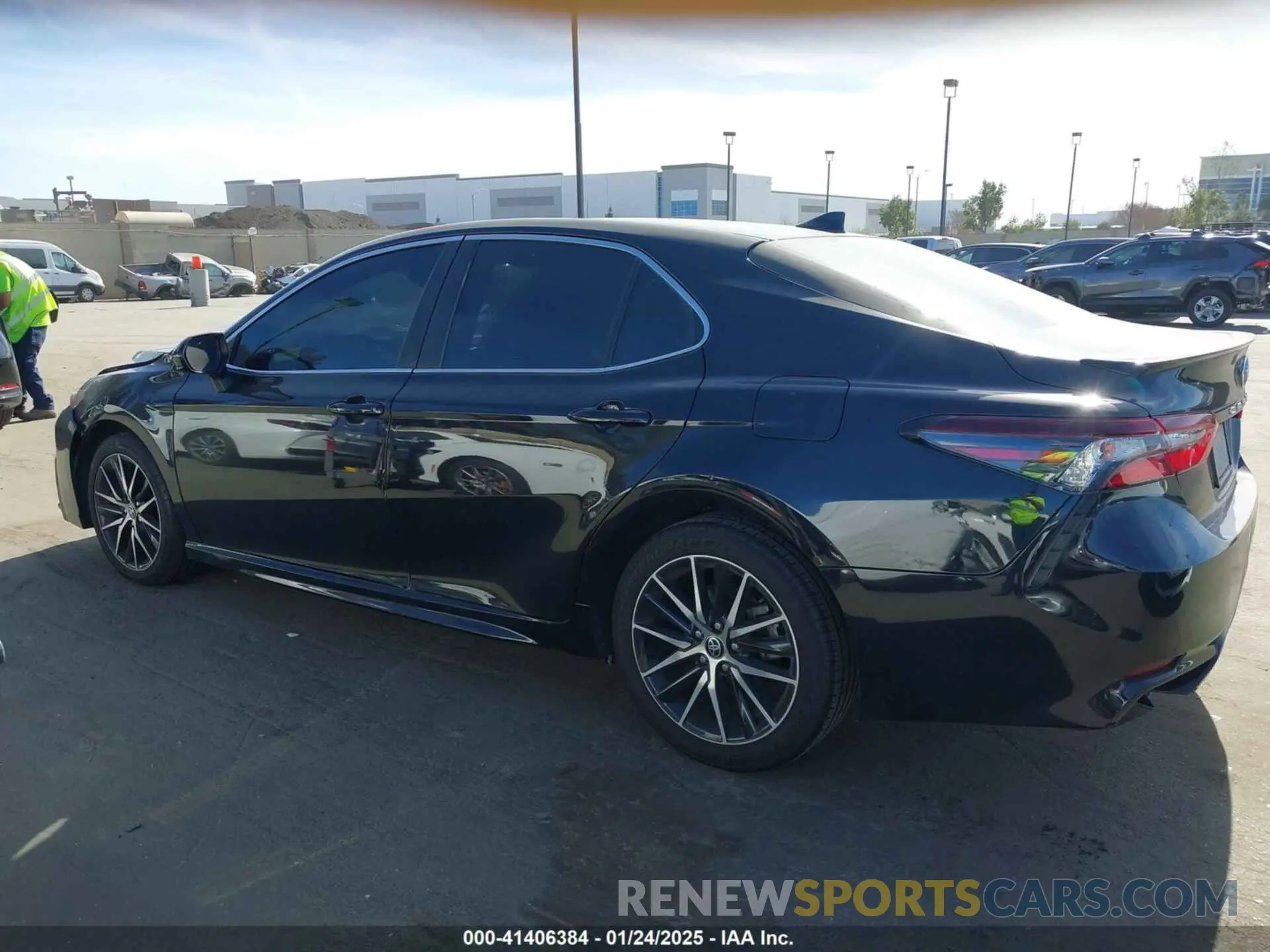 14 Photograph of a damaged car 4T1G11AK0MU597615 TOYOTA CAMRY 2021