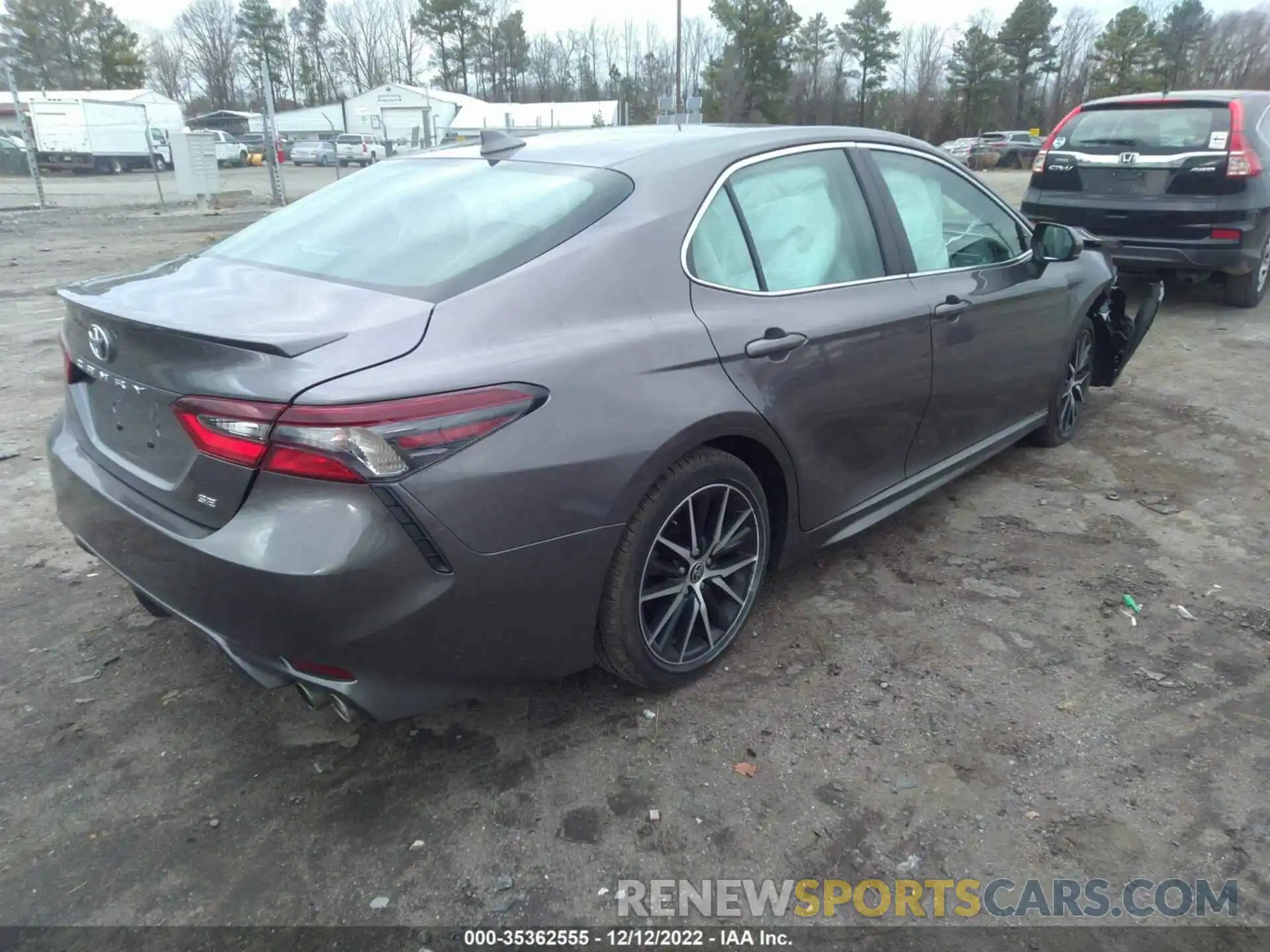 4 Photograph of a damaged car 4T1G11AK0MU602800 TOYOTA CAMRY 2021