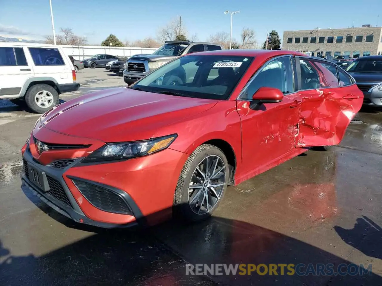 1 Photograph of a damaged car 4T1G11AK1MU413623 TOYOTA CAMRY 2021