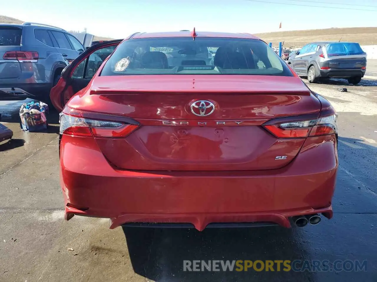 6 Photograph of a damaged car 4T1G11AK1MU413623 TOYOTA CAMRY 2021