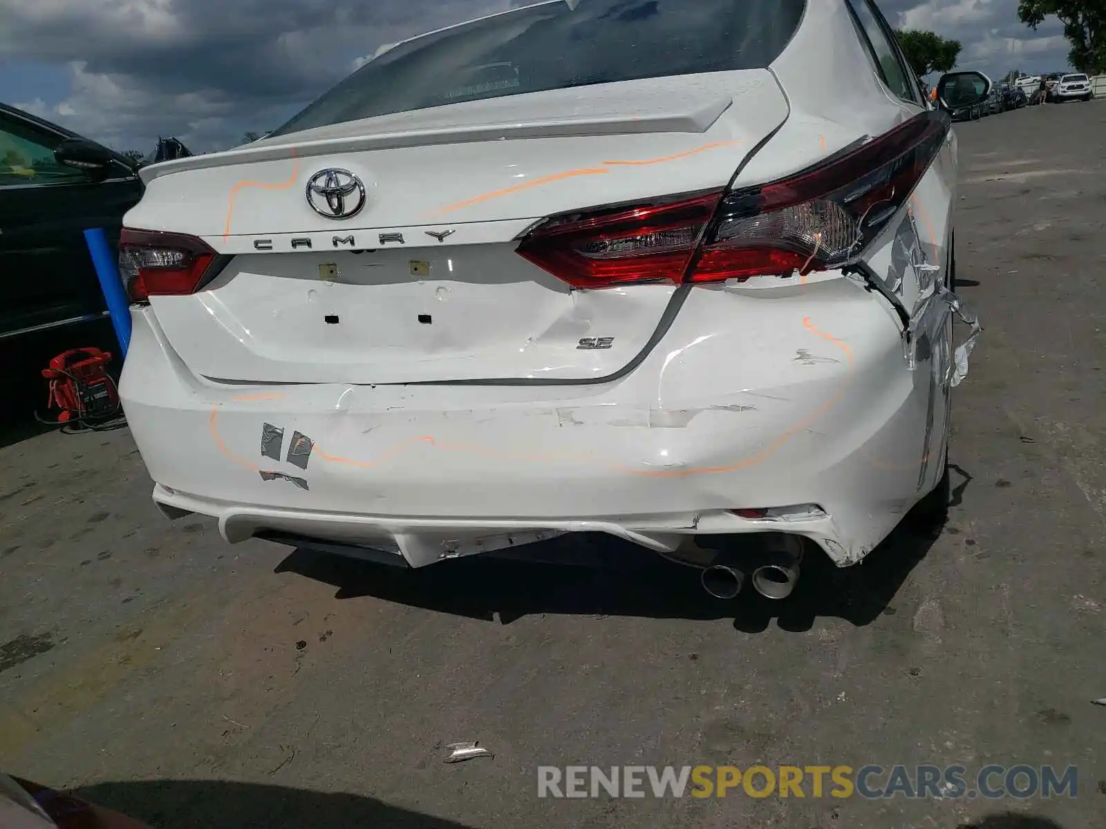 9 Photograph of a damaged car 4T1G11AK1MU419969 TOYOTA CAMRY 2021