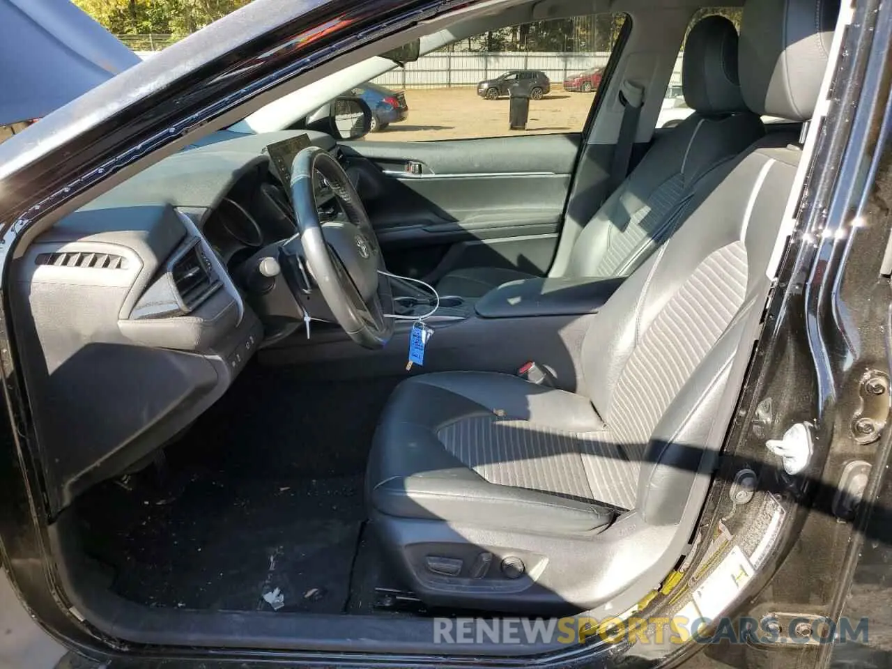 7 Photograph of a damaged car 4T1G11AK1MU424671 TOYOTA CAMRY 2021