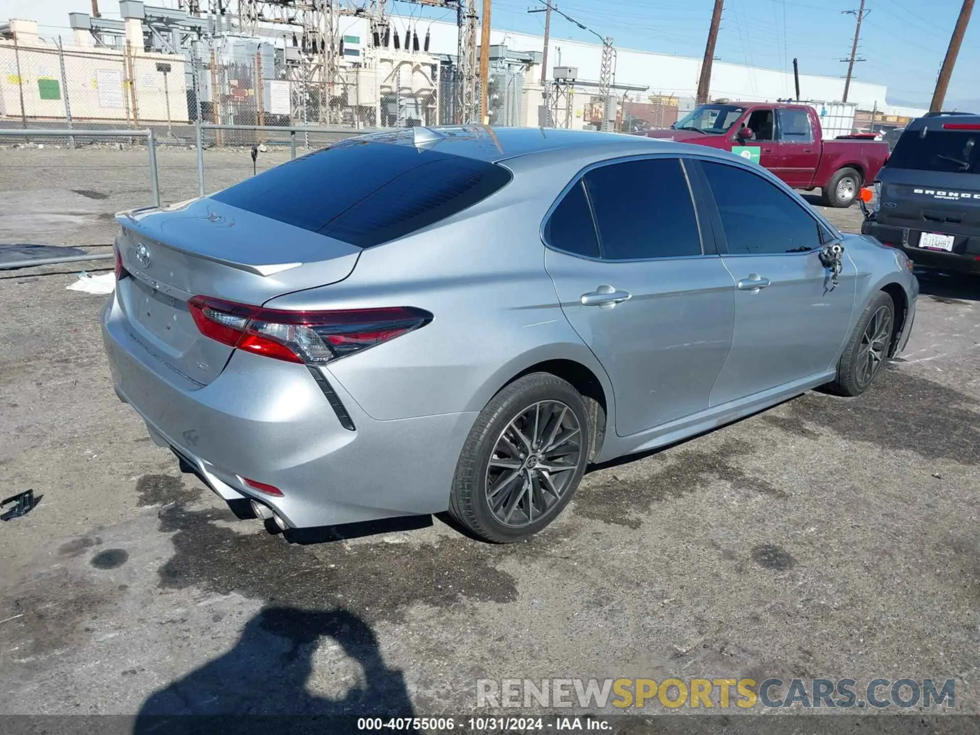 4 Photograph of a damaged car 4T1G11AK1MU426825 TOYOTA CAMRY 2021