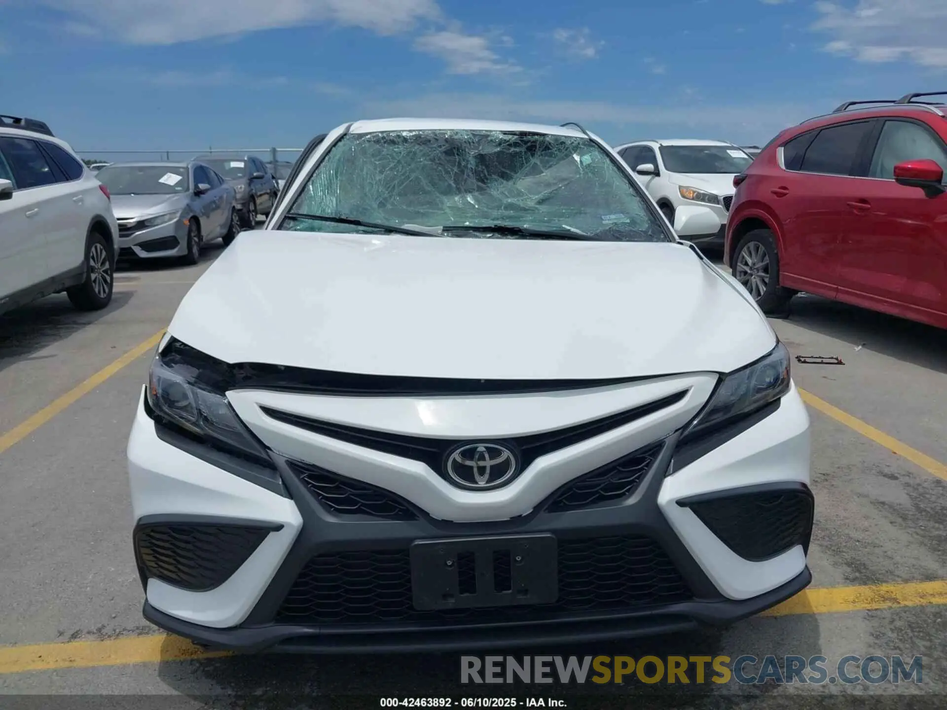 11 Photograph of a damaged car 4T1G11AK1MU428624 TOYOTA CAMRY 2021