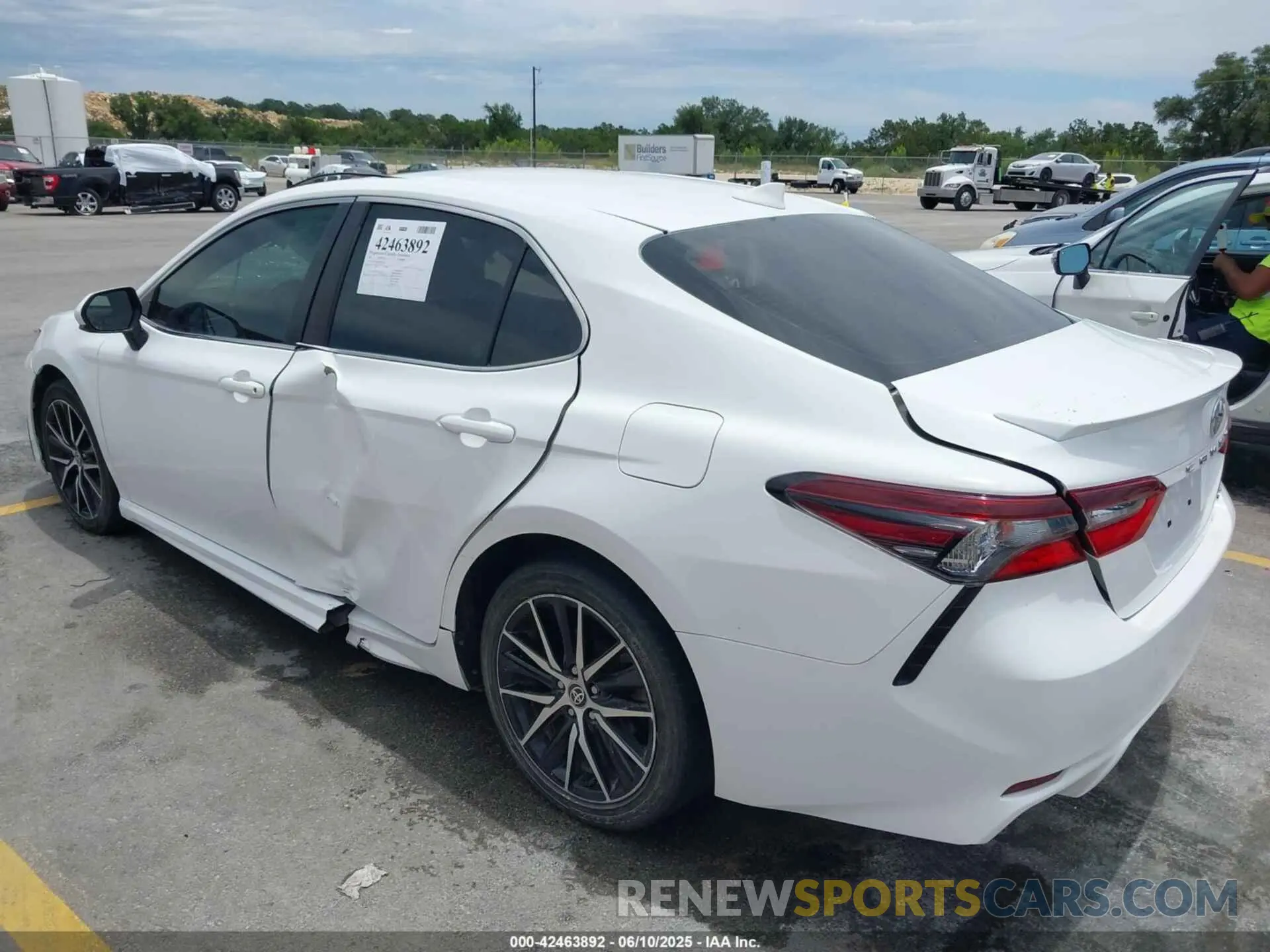 3 Photograph of a damaged car 4T1G11AK1MU428624 TOYOTA CAMRY 2021
