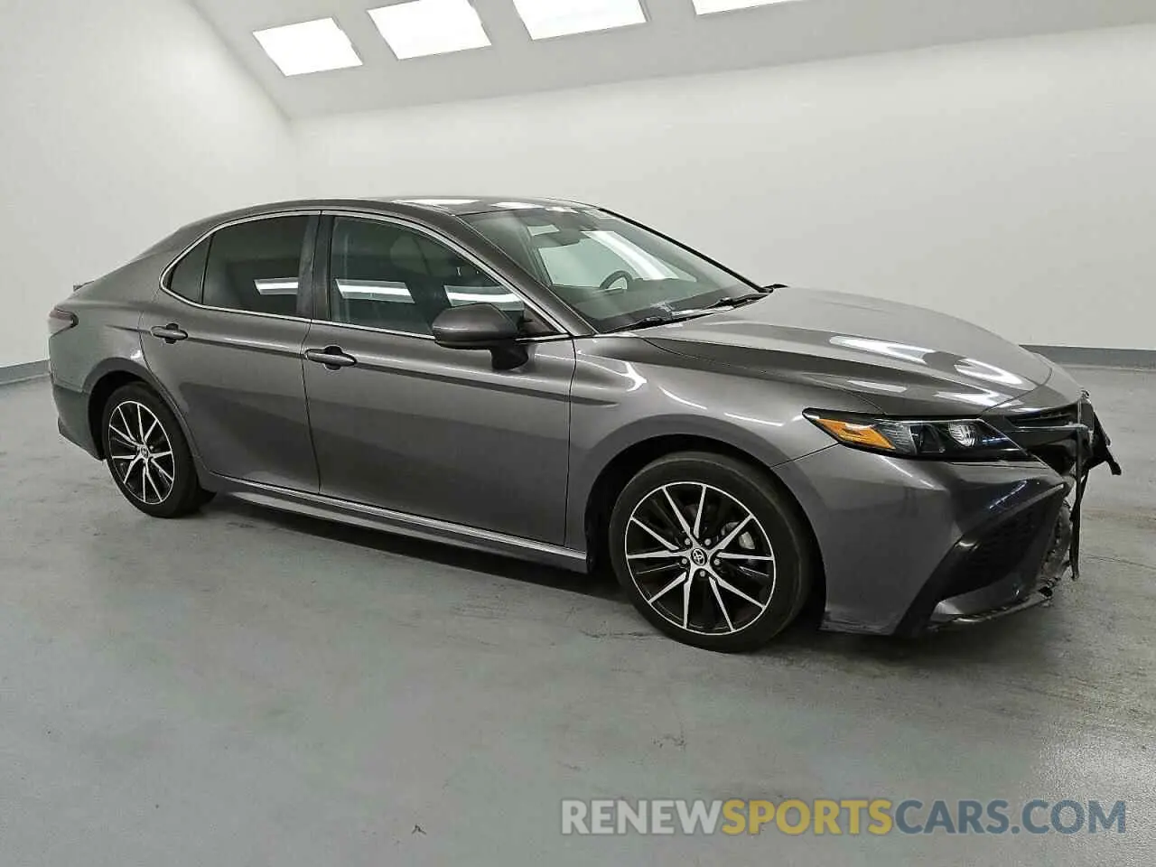 4 Photograph of a damaged car 4T1G11AK1MU434181 TOYOTA CAMRY 2021