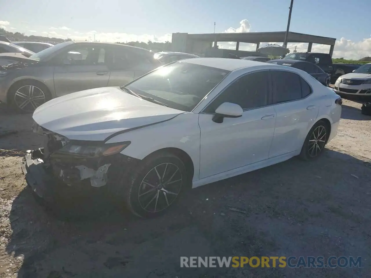 1 Photograph of a damaged car 4T1G11AK1MU451921 TOYOTA CAMRY 2021