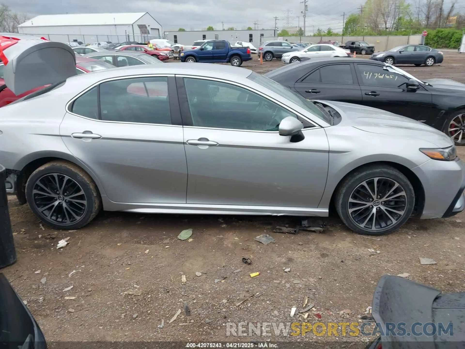 14 Photograph of a damaged car 4T1G11AK1MU458190 TOYOTA CAMRY 2021