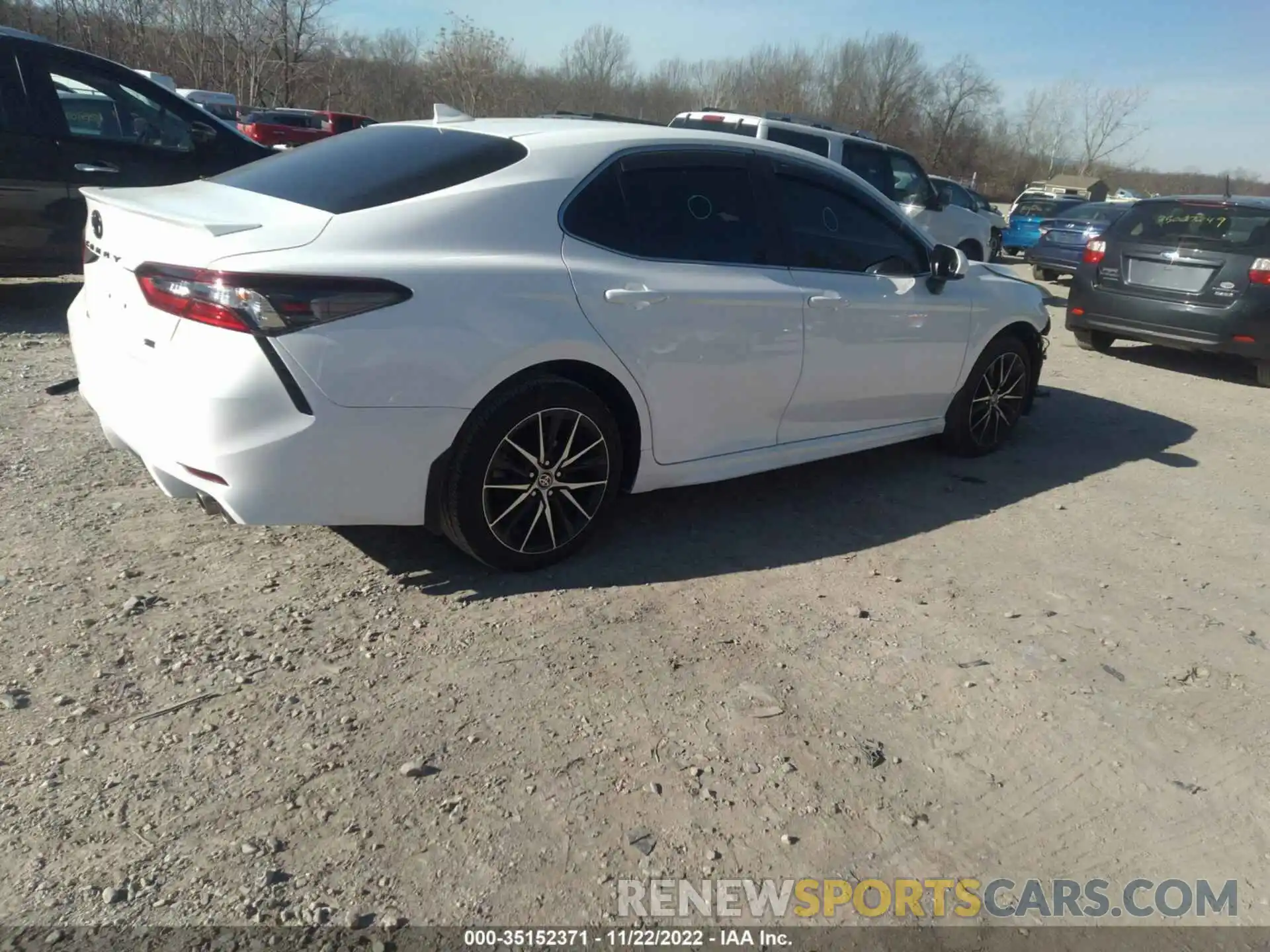 4 Photograph of a damaged car 4T1G11AK1MU462921 TOYOTA CAMRY 2021