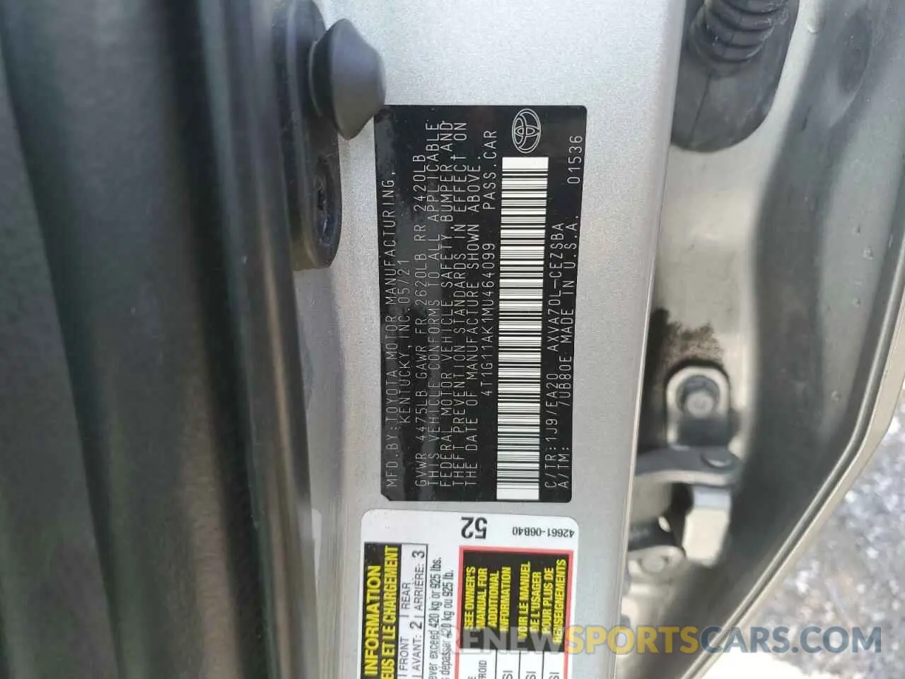 12 Photograph of a damaged car 4T1G11AK1MU464099 TOYOTA CAMRY 2021
