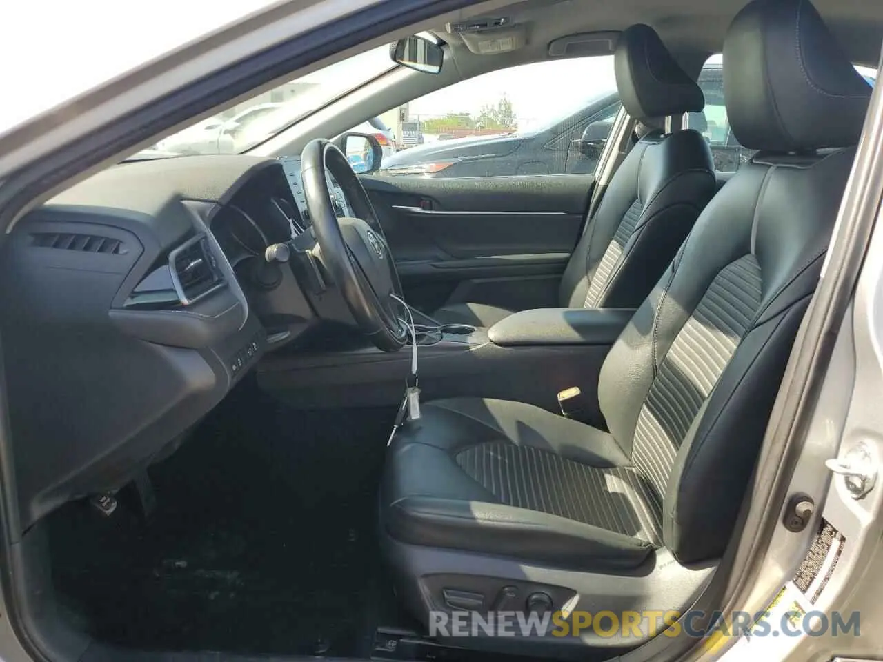 7 Photograph of a damaged car 4T1G11AK1MU464099 TOYOTA CAMRY 2021