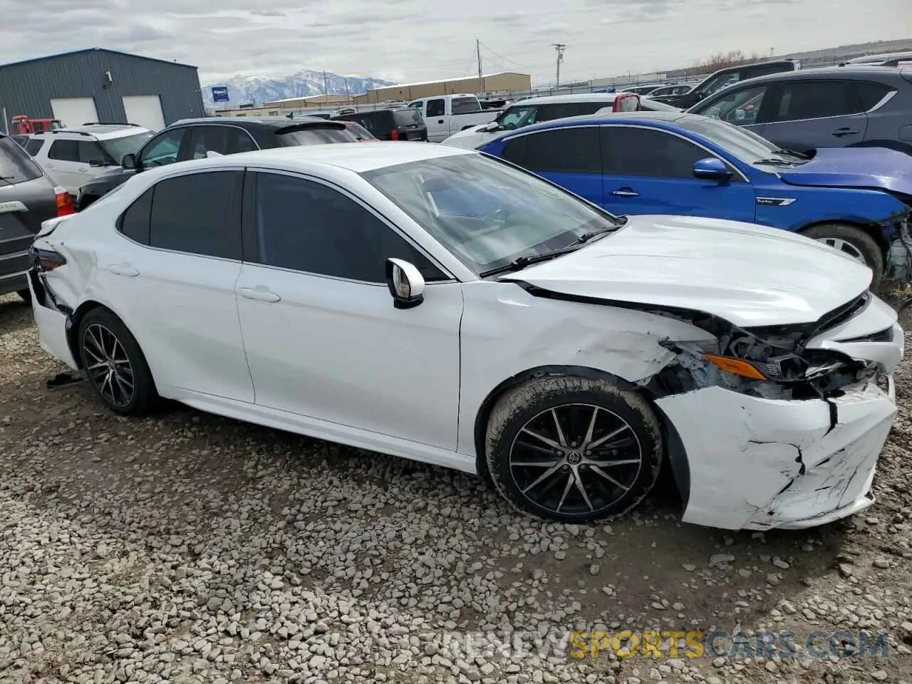 4 Photograph of a damaged car 4T1G11AK1MU477175 TOYOTA CAMRY 2021