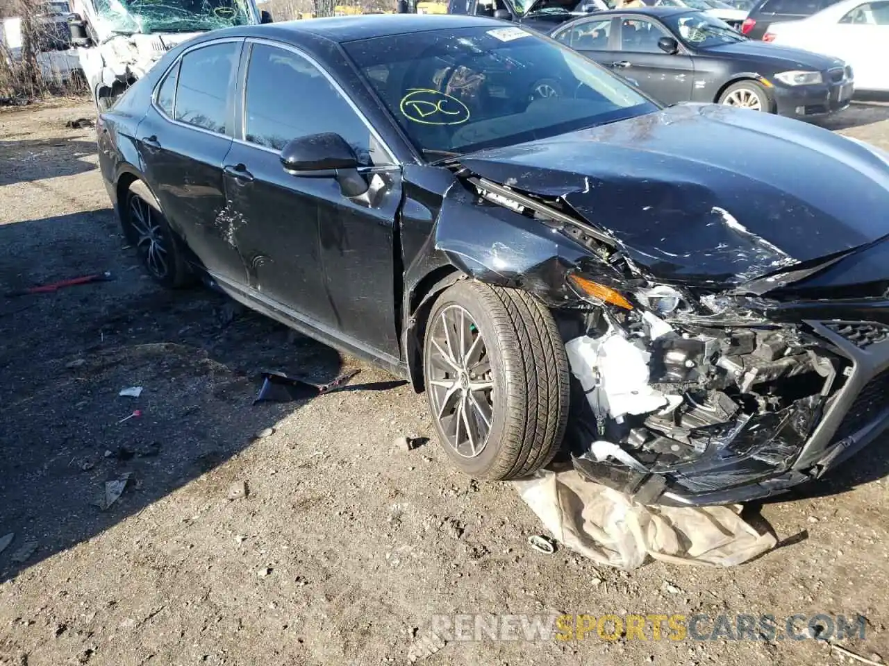 1 Photograph of a damaged car 4T1G11AK1MU489651 TOYOTA CAMRY 2021