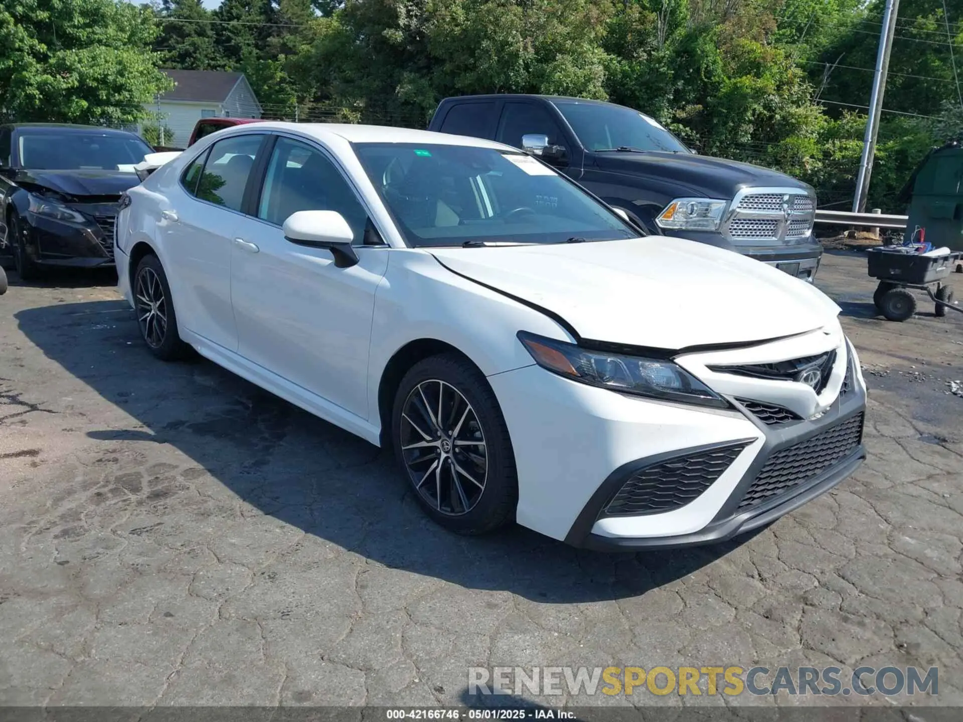 1 Photograph of a damaged car 4T1G11AK1MU520168 TOYOTA CAMRY 2021