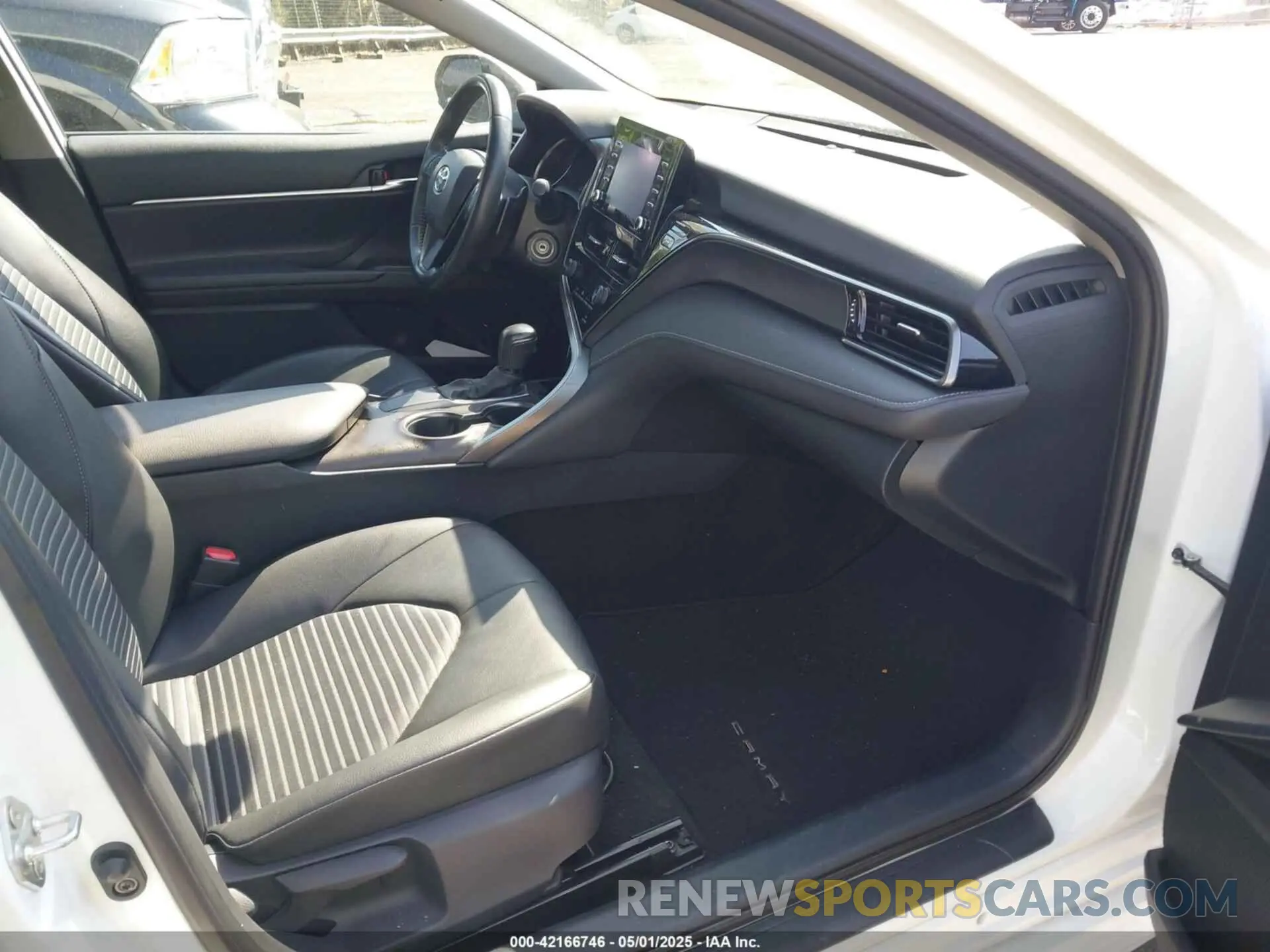 5 Photograph of a damaged car 4T1G11AK1MU520168 TOYOTA CAMRY 2021