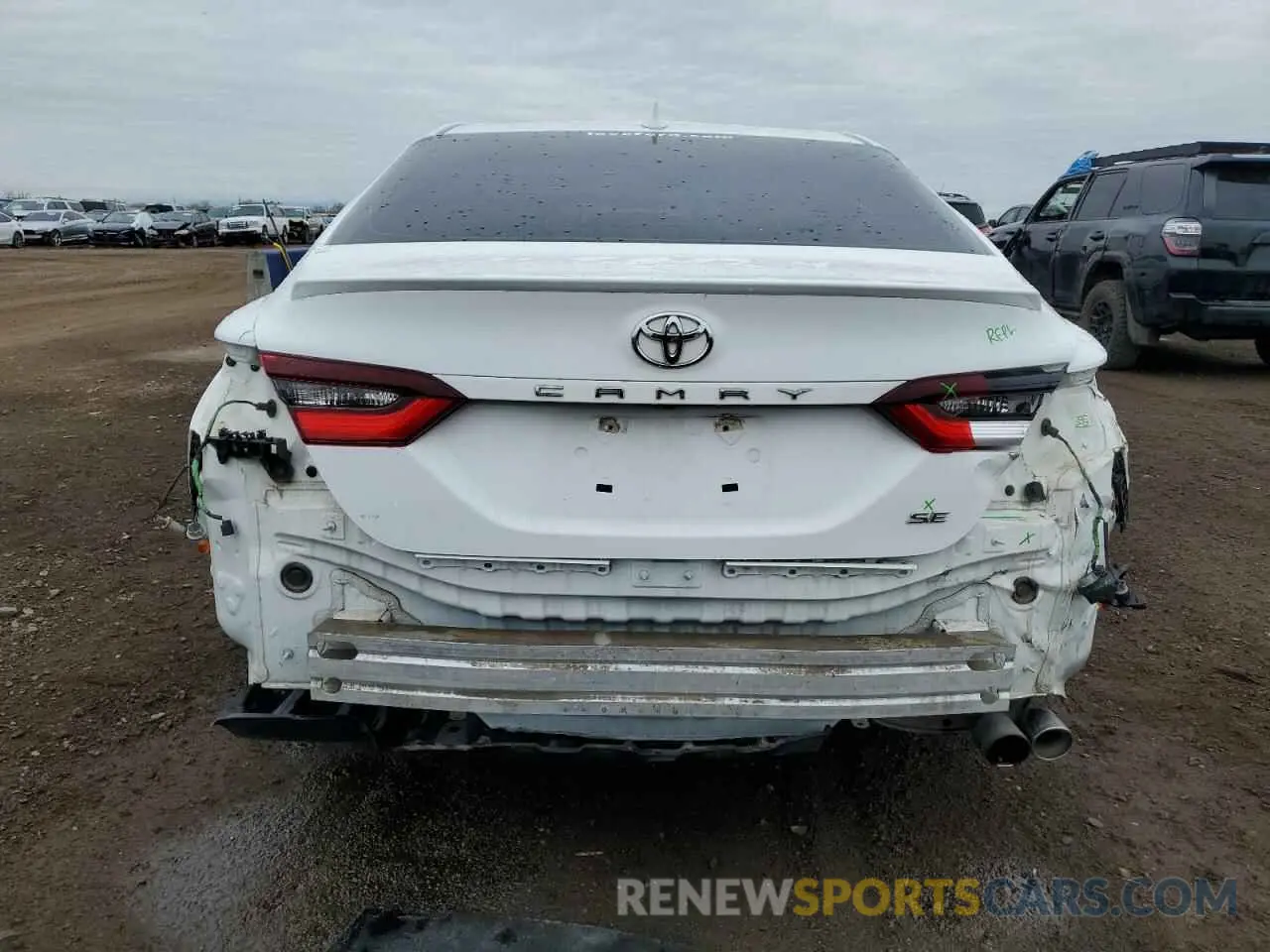 6 Photograph of a damaged car 4T1G11AK1MU521739 TOYOTA CAMRY 2021