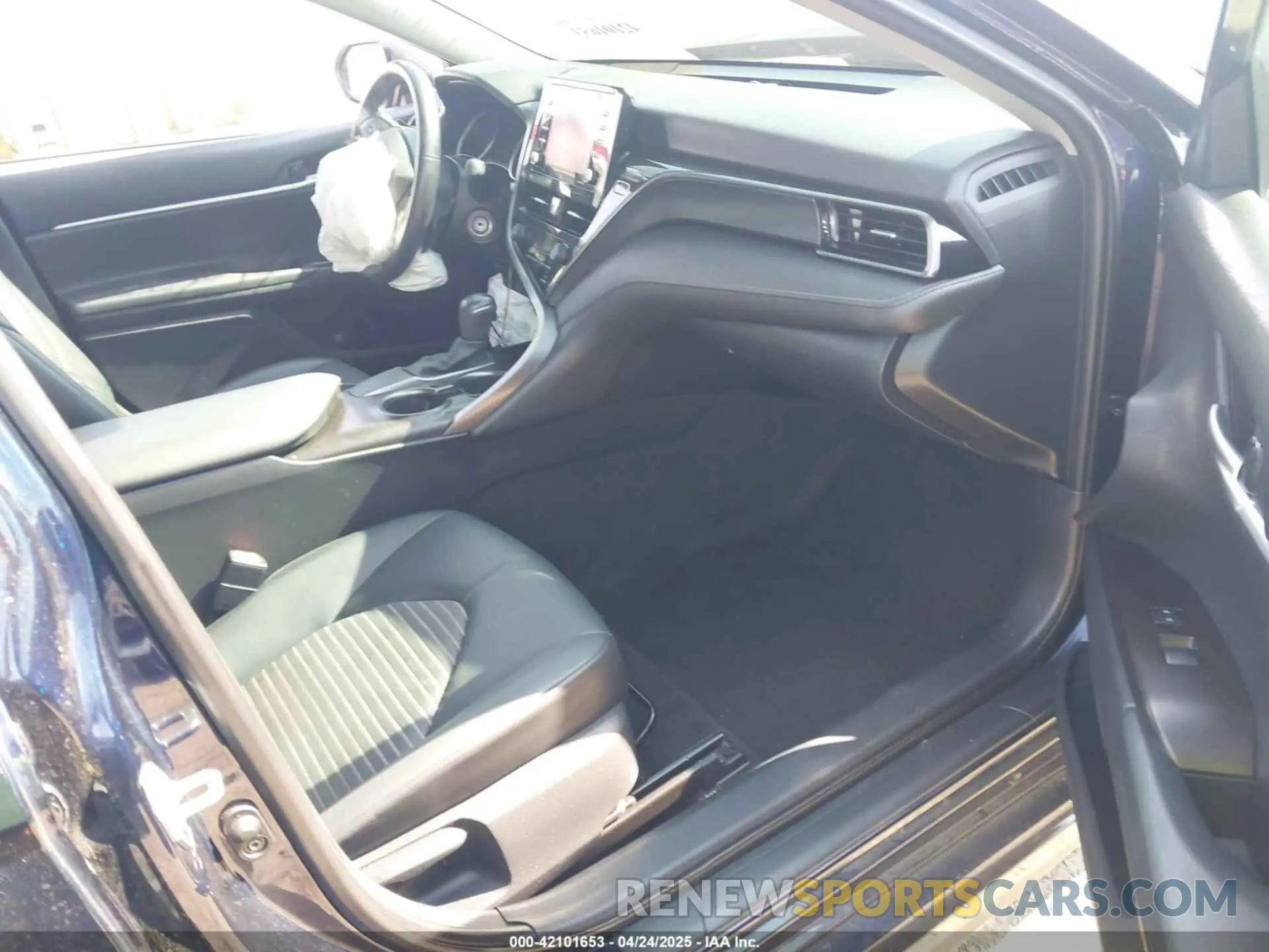 5 Photograph of a damaged car 4T1G11AK1MU525760 TOYOTA CAMRY 2021