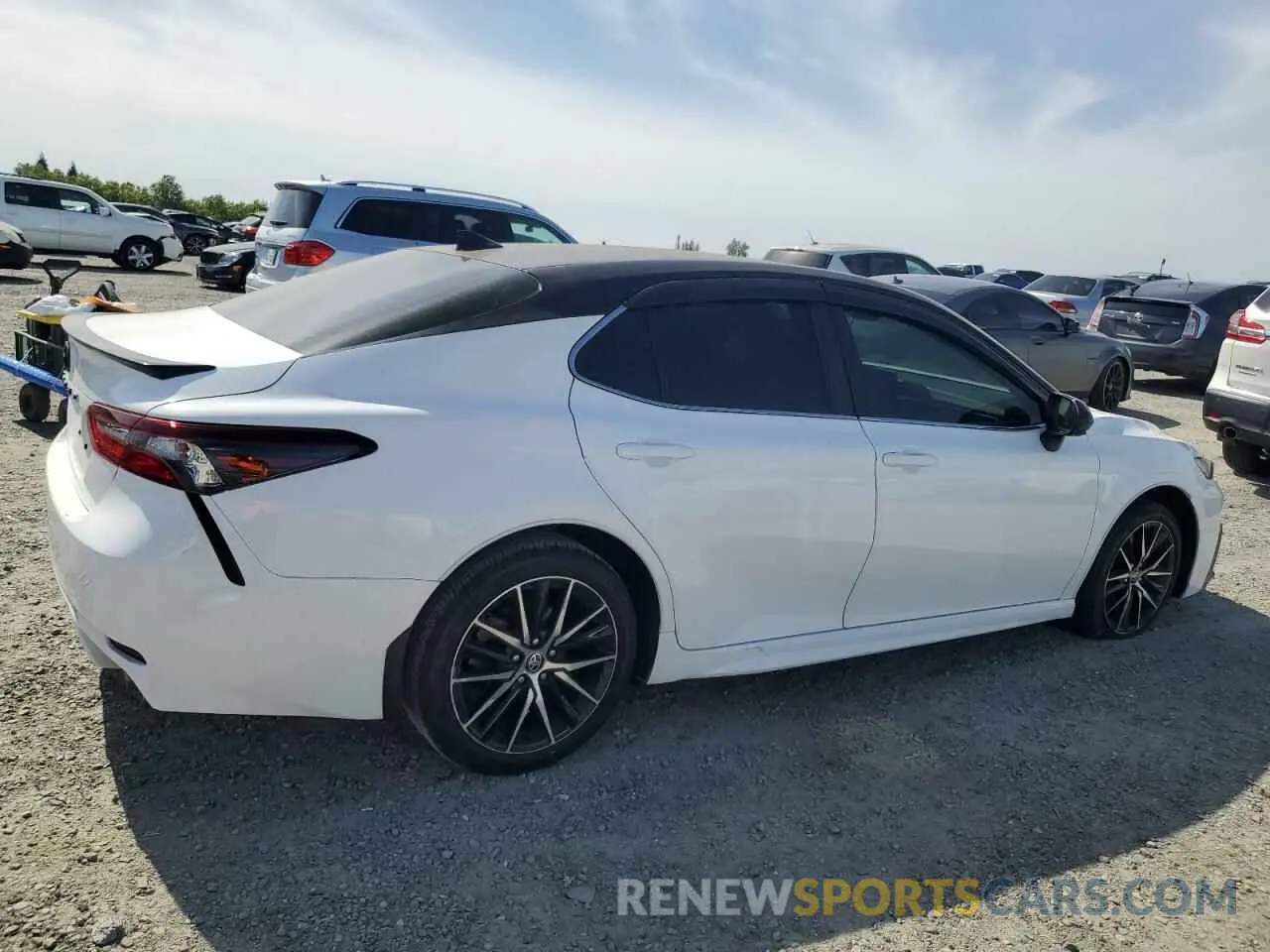 3 Photograph of a damaged car 4T1G11AK1MU526780 TOYOTA CAMRY 2021