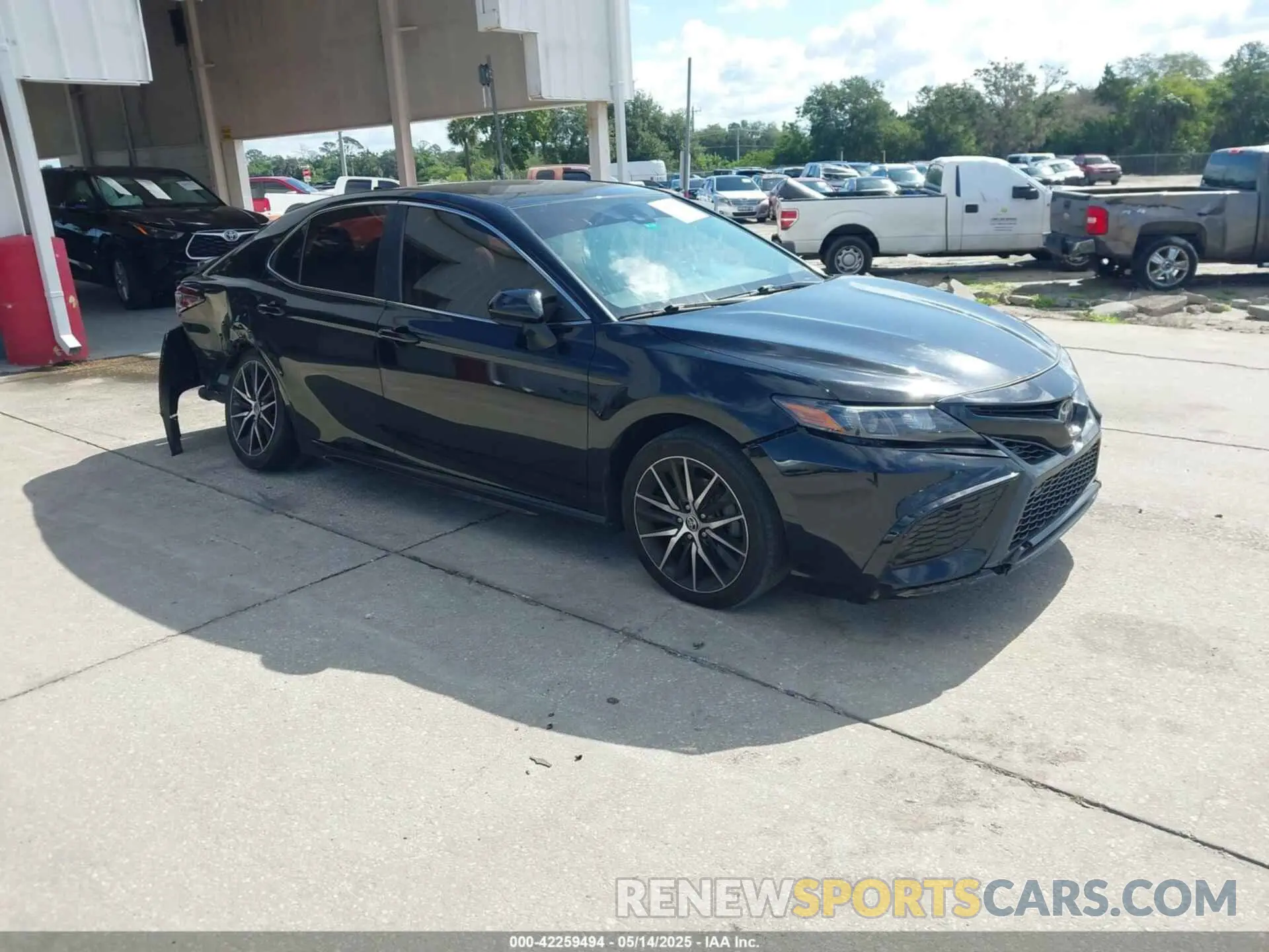 1 Photograph of a damaged car 4T1G11AK1MU546821 TOYOTA CAMRY 2021
