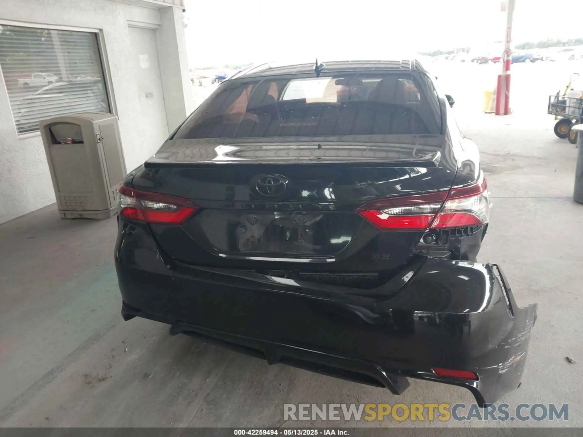 17 Photograph of a damaged car 4T1G11AK1MU546821 TOYOTA CAMRY 2021
