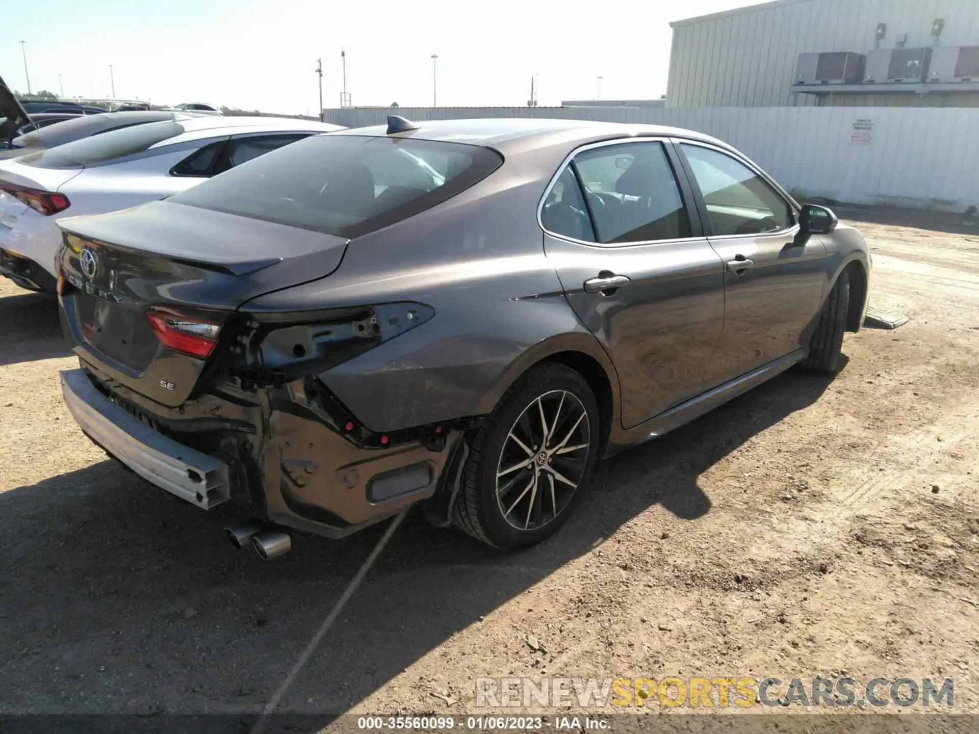 4 Photograph of a damaged car 4T1G11AK1MU550335 TOYOTA CAMRY 2021