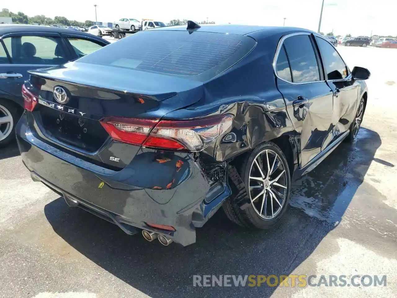 4 Photograph of a damaged car 4T1G11AK1MU554367 TOYOTA CAMRY 2021