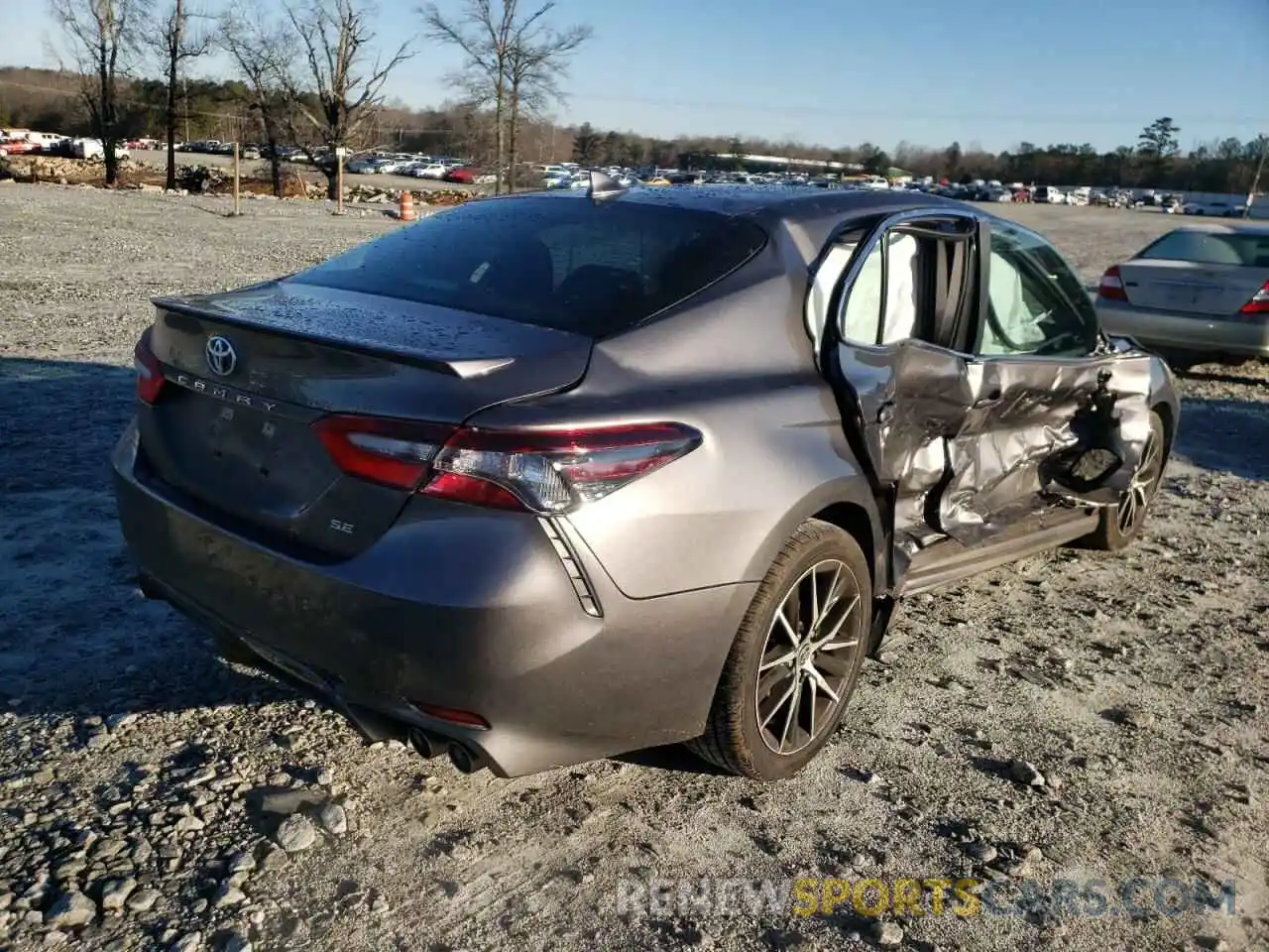 4 Photograph of a damaged car 4T1G11AK1MU556054 TOYOTA CAMRY 2021