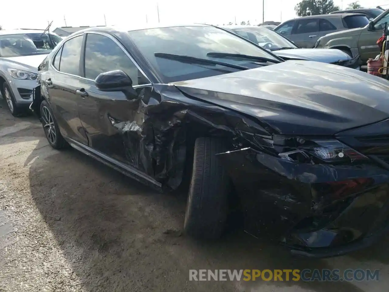 9 Photograph of a damaged car 4T1G11AK1MU561478 TOYOTA CAMRY 2021