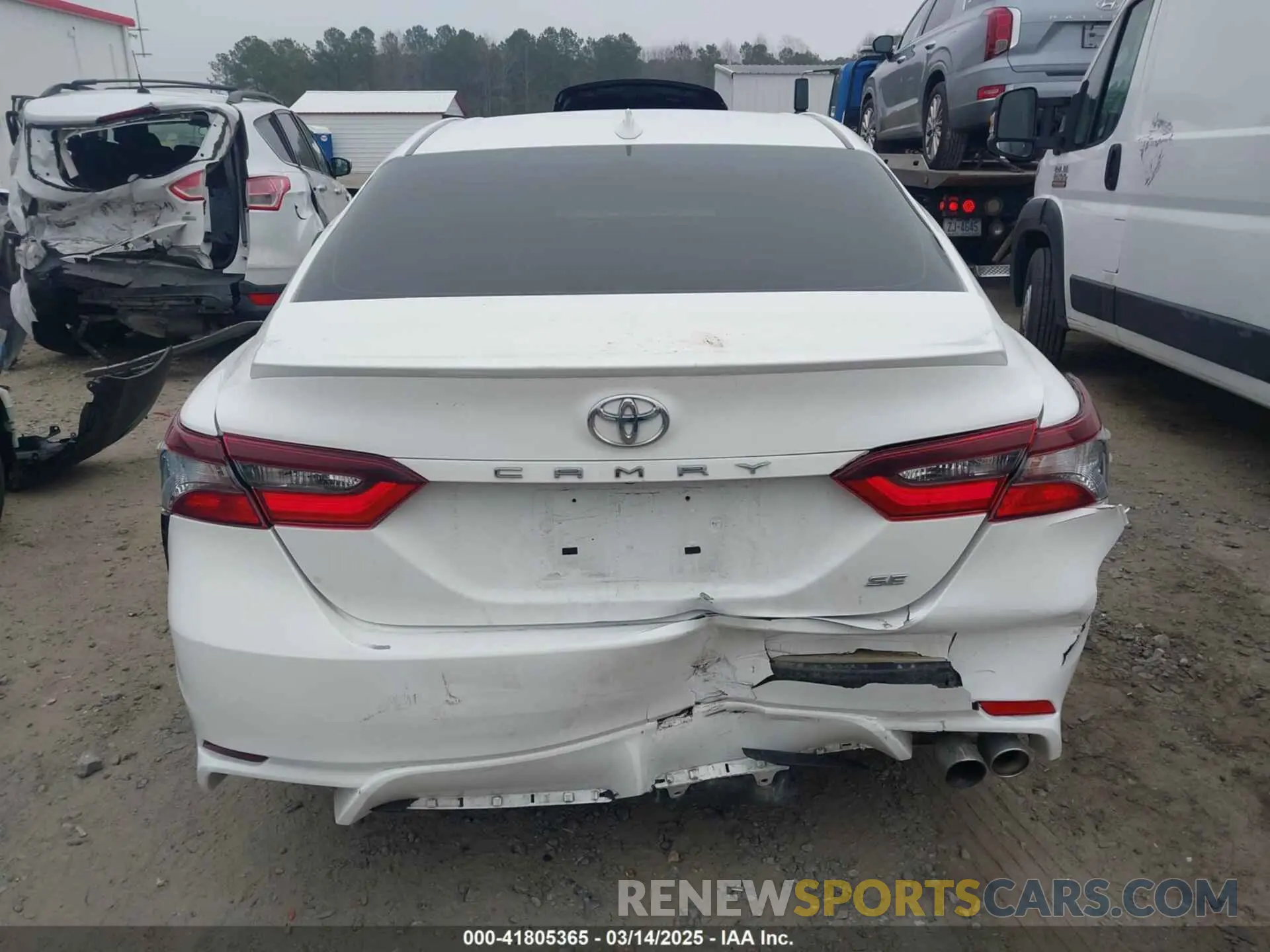 15 Photograph of a damaged car 4T1G11AK1MU572982 TOYOTA CAMRY 2021