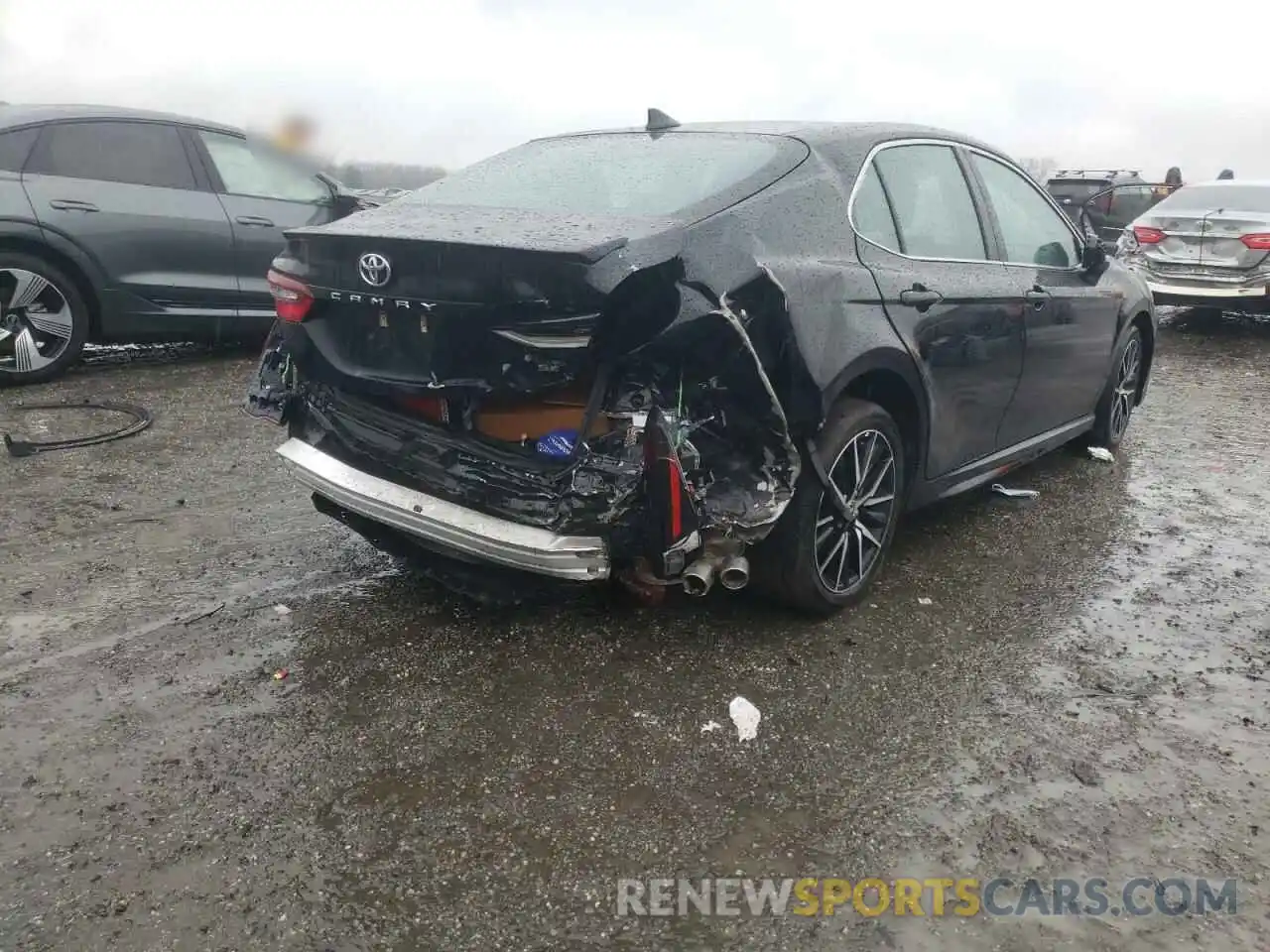 4 Photograph of a damaged car 4T1G11AK1MU574733 TOYOTA CAMRY 2021