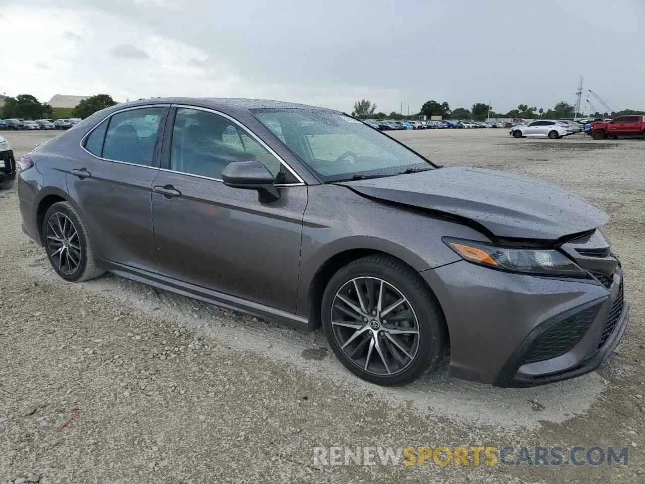 4 Photograph of a damaged car 4T1G11AK1MU587255 TOYOTA CAMRY 2021