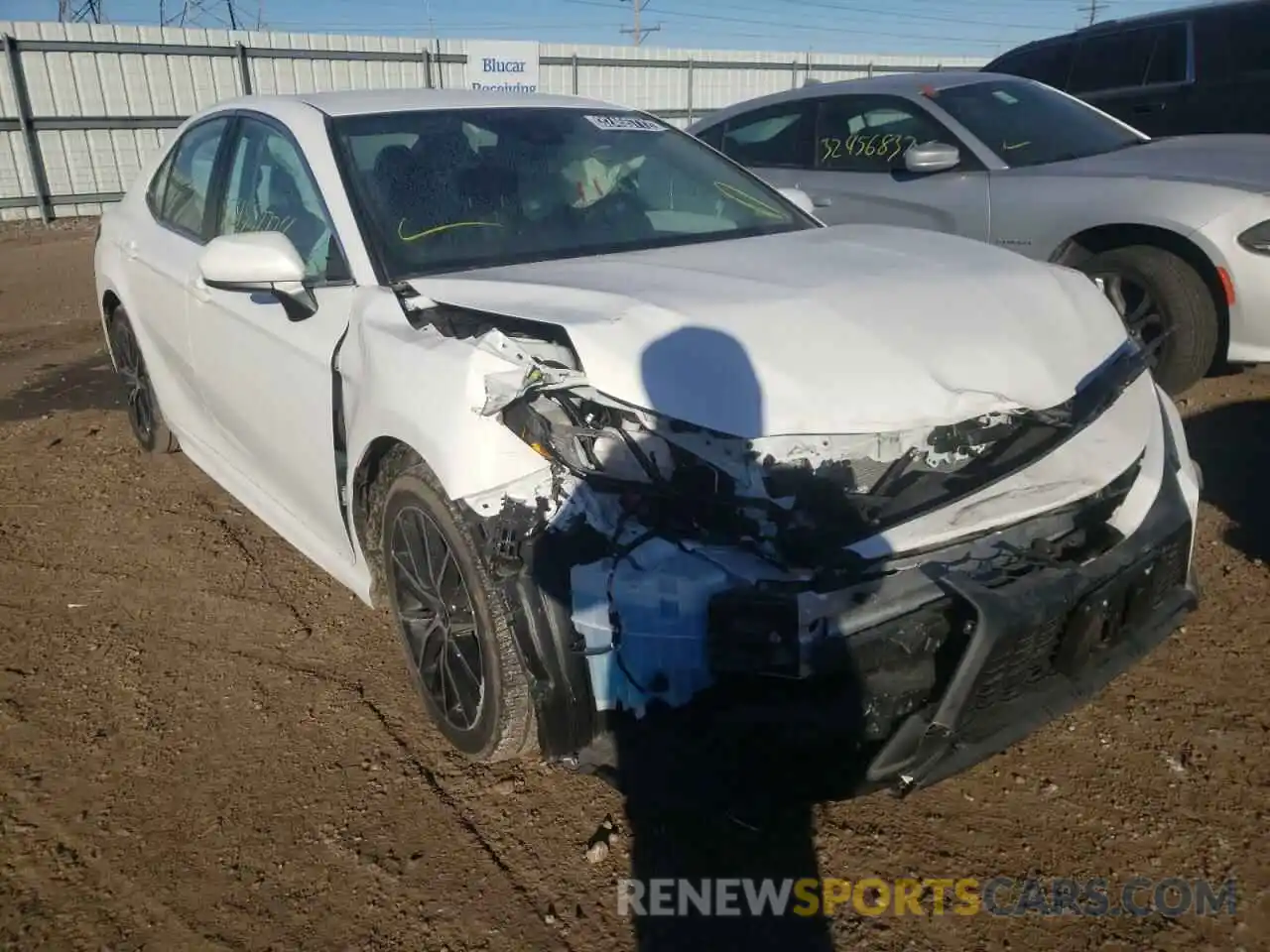 1 Photograph of a damaged car 4T1G11AK1MU590818 TOYOTA CAMRY 2021