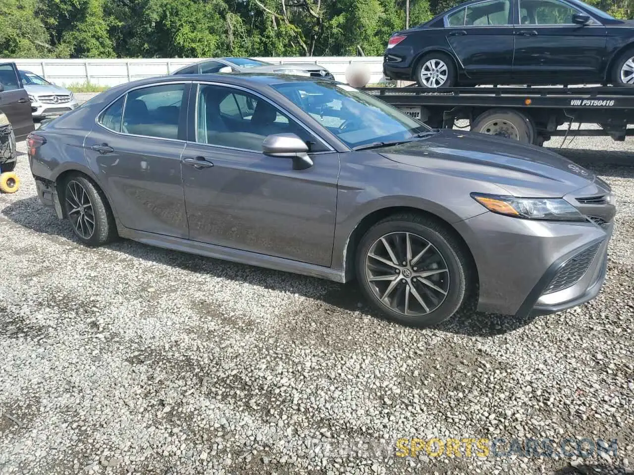 4 Photograph of a damaged car 4T1G11AK1MU605320 TOYOTA CAMRY 2021