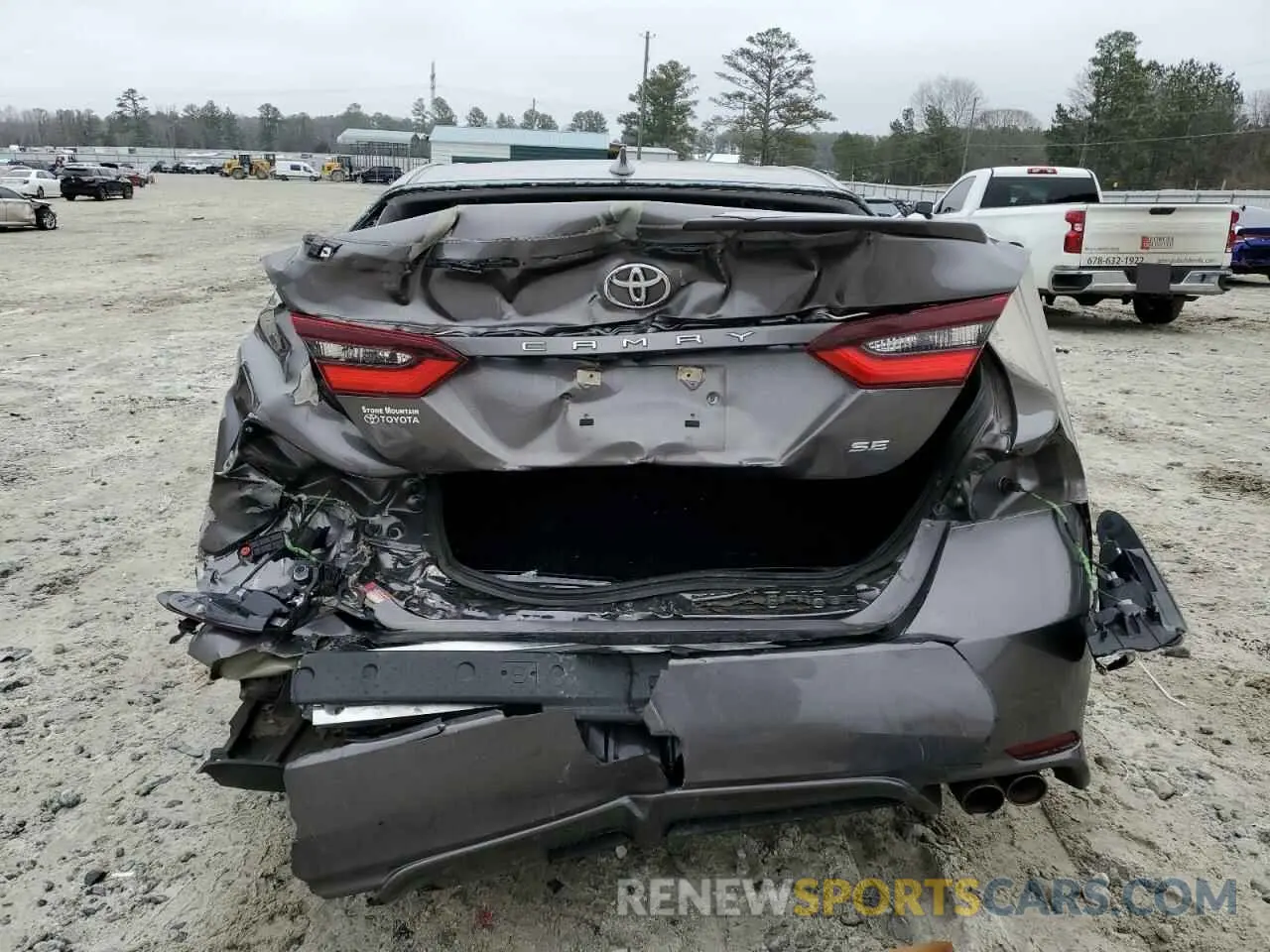 6 Photograph of a damaged car 4T1G11AK1MU614891 TOYOTA CAMRY 2021