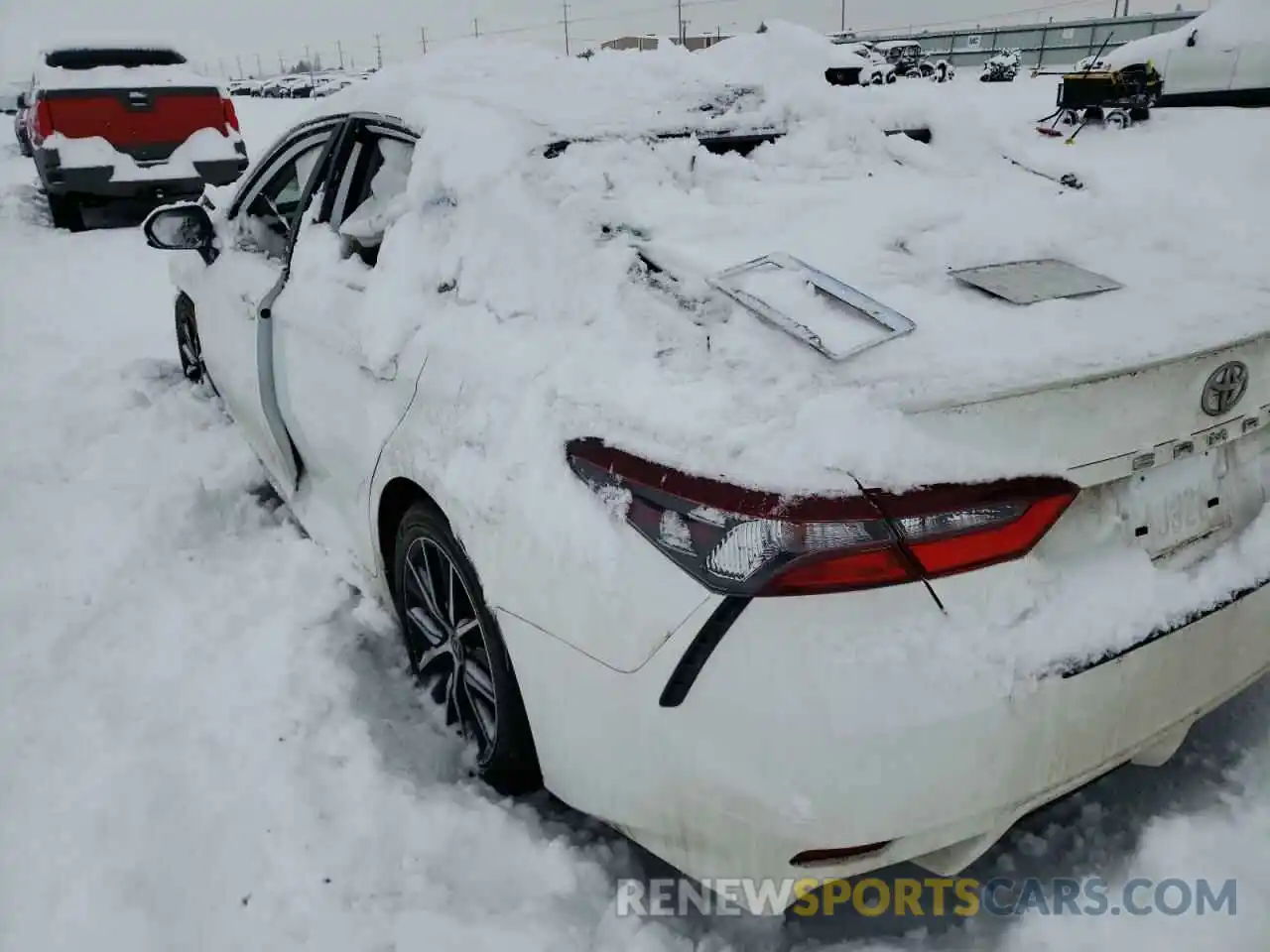 3 Photograph of a damaged car 4T1G11AK1MU616687 TOYOTA CAMRY 2021