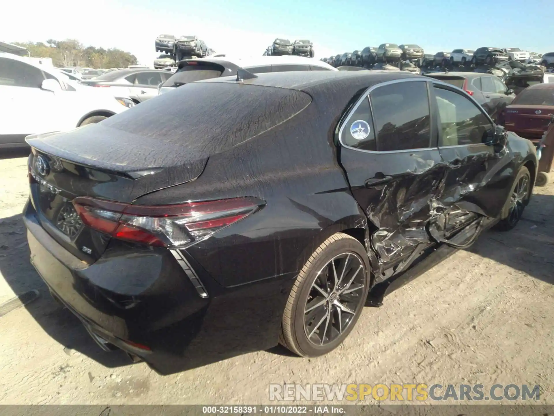 4 Photograph of a damaged car 4T1G11AK2MU402470 TOYOTA CAMRY 2021