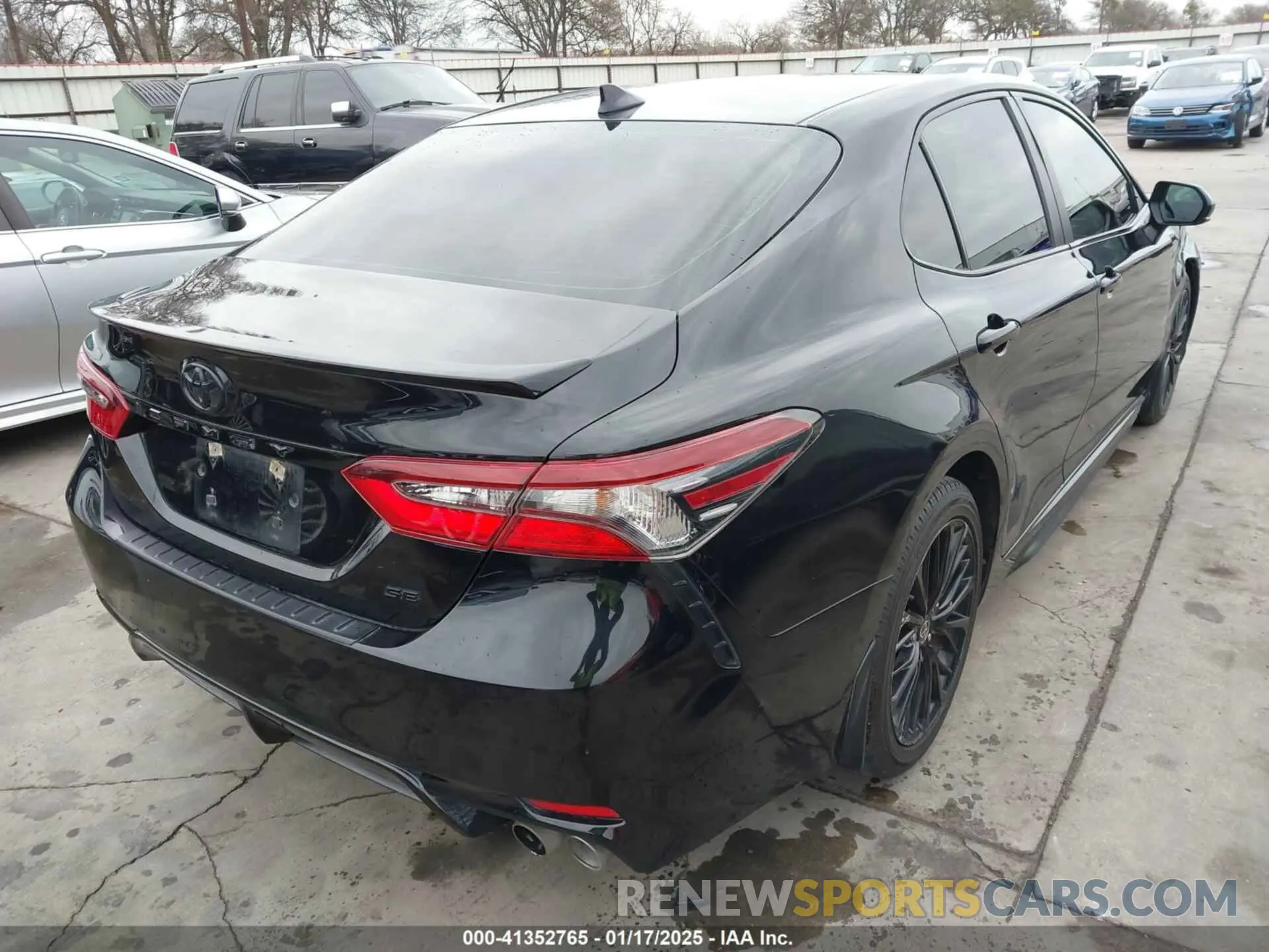 4 Photograph of a damaged car 4T1G11AK2MU404008 TOYOTA CAMRY 2021
