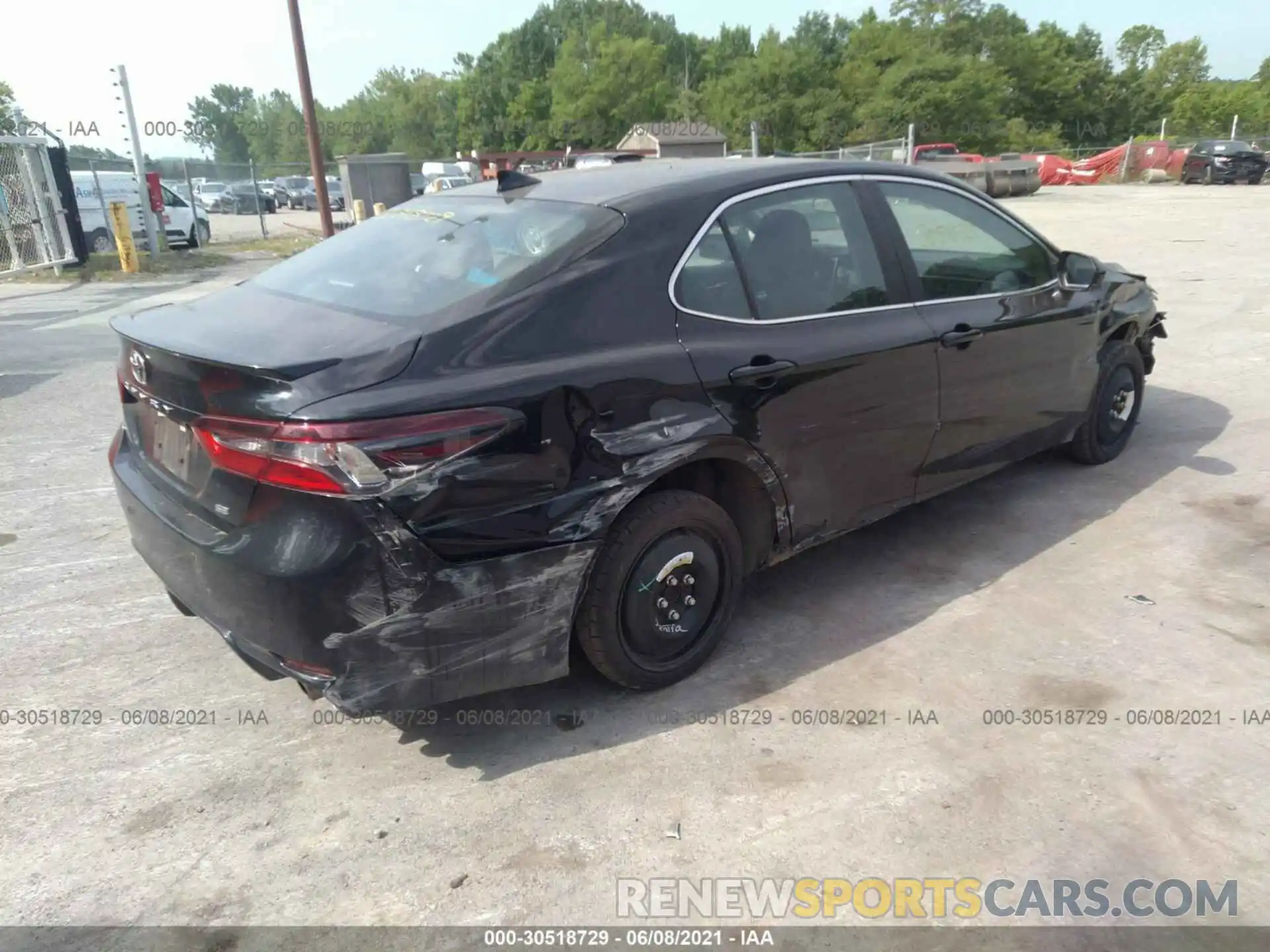 4 Photograph of a damaged car 4T1G11AK2MU404400 TOYOTA CAMRY 2021