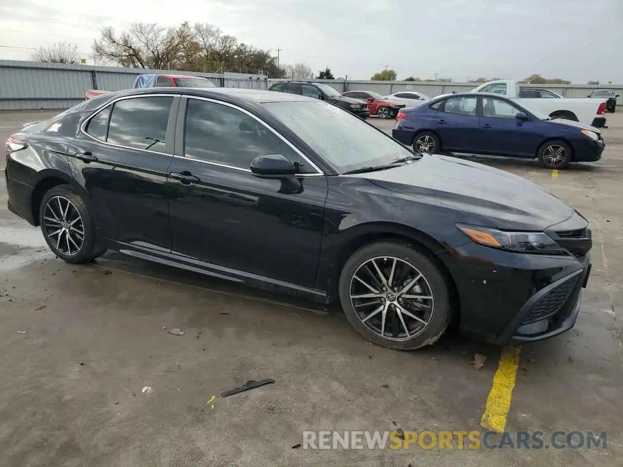 4 Photograph of a damaged car 4T1G11AK2MU405997 TOYOTA CAMRY 2021