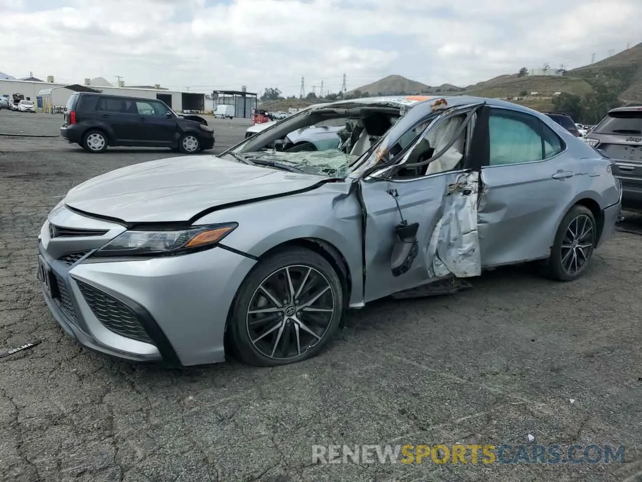 1 Photograph of a damaged car 4T1G11AK2MU406034 TOYOTA CAMRY 2021