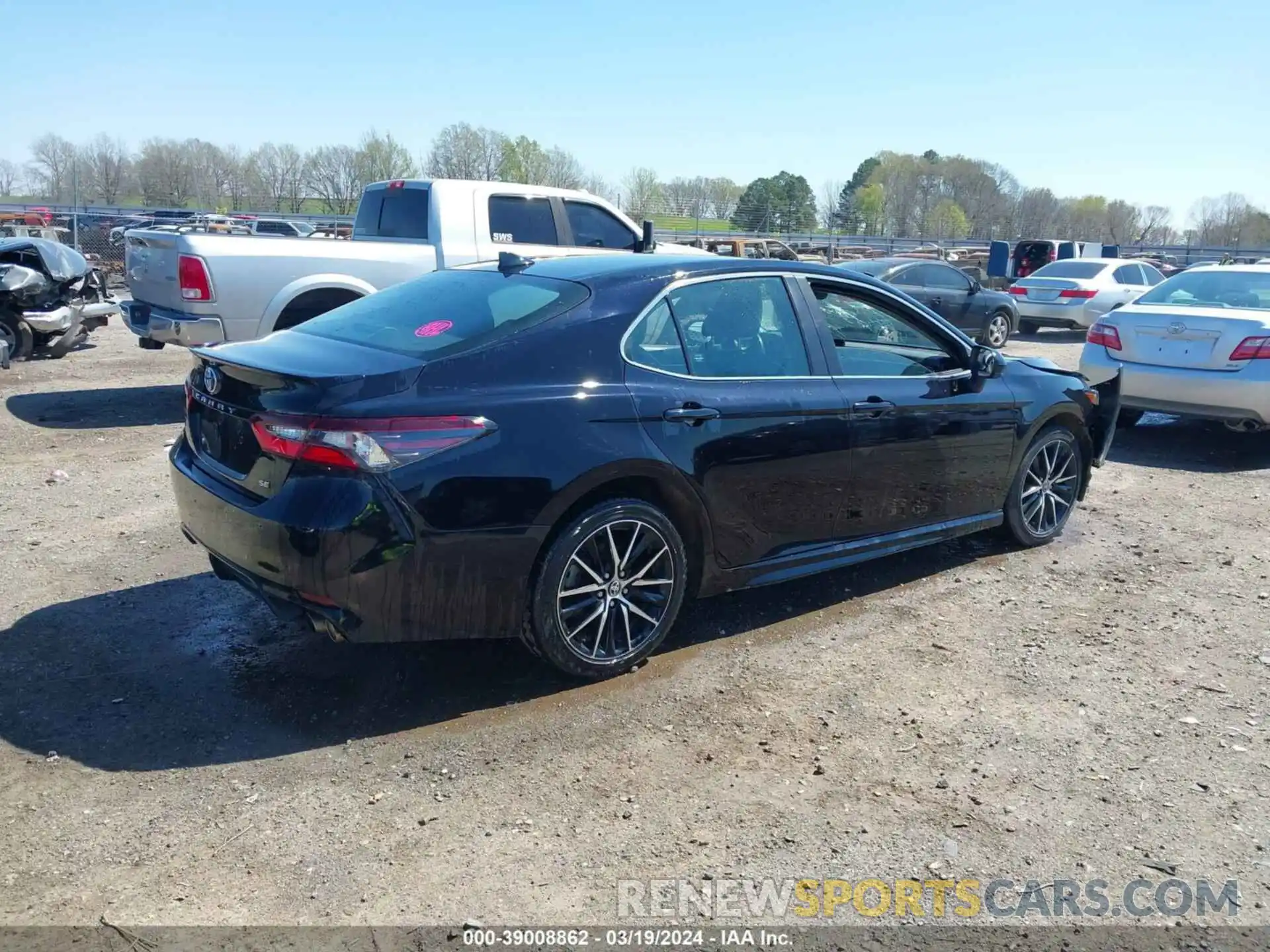 4 Photograph of a damaged car 4T1G11AK2MU415848 TOYOTA CAMRY 2021