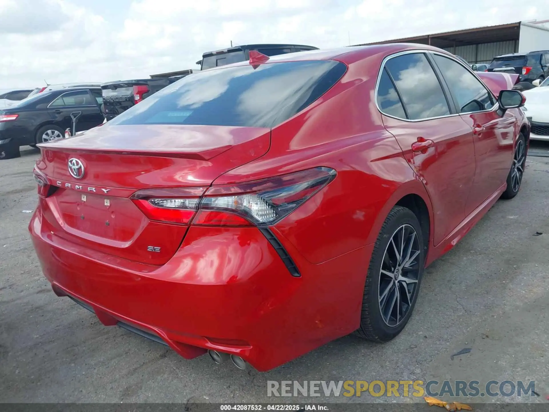4 Photograph of a damaged car 4T1G11AK2MU417082 TOYOTA CAMRY 2021