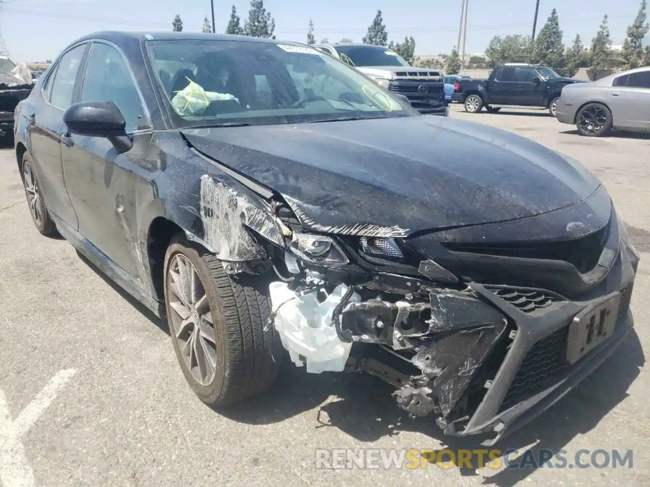 1 Photograph of a damaged car 4T1G11AK2MU423240 TOYOTA CAMRY 2021