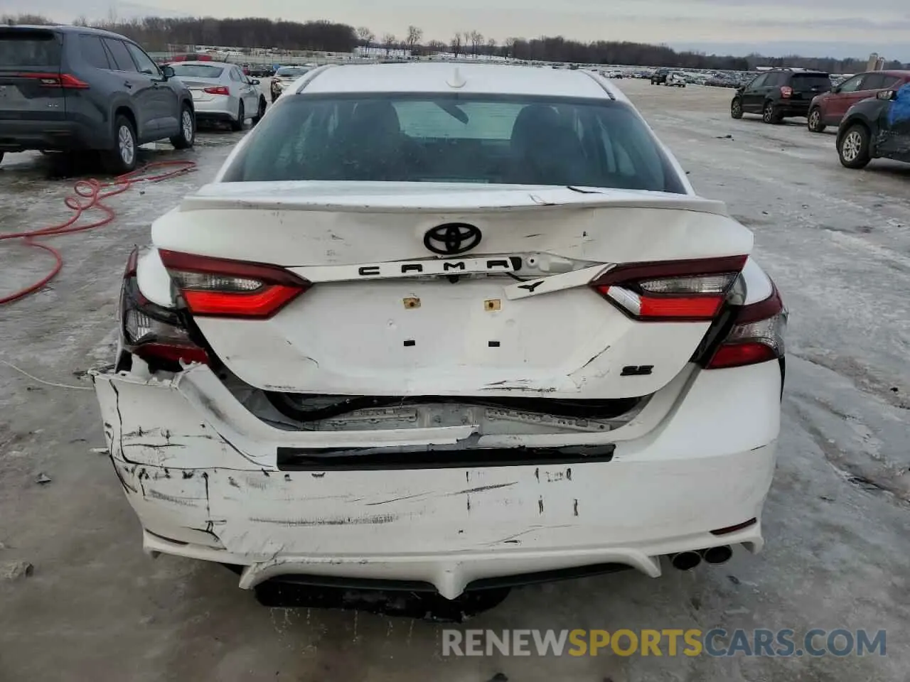 6 Photograph of a damaged car 4T1G11AK2MU425330 TOYOTA CAMRY 2021
