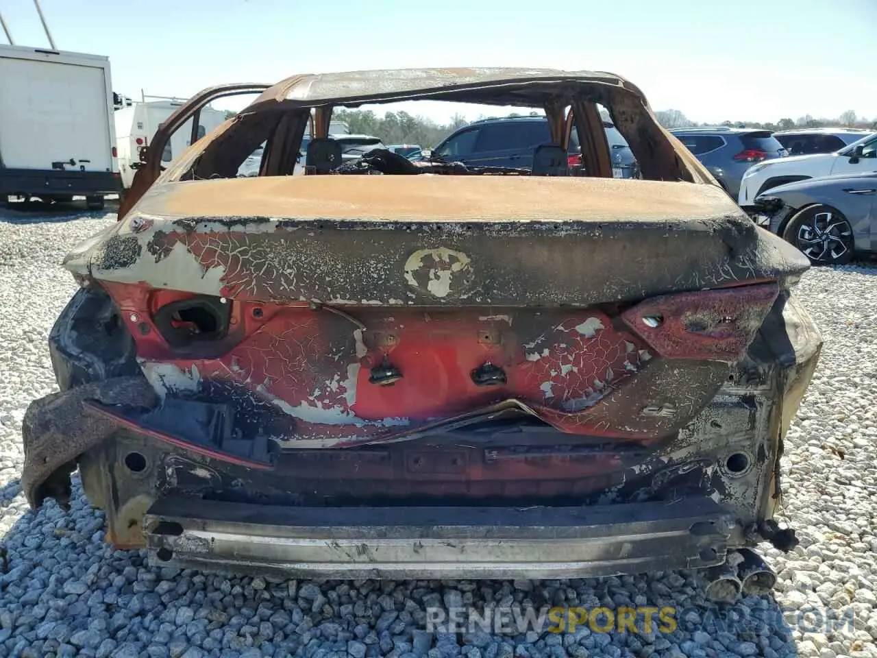 6 Photograph of a damaged car 4T1G11AK2MU429023 TOYOTA CAMRY 2021
