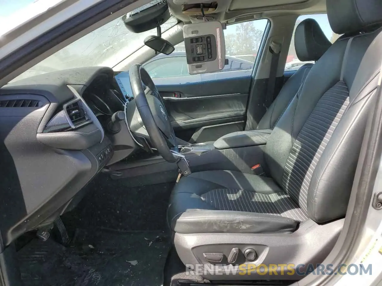 7 Photograph of a damaged car 4T1G11AK2MU434545 TOYOTA CAMRY 2021
