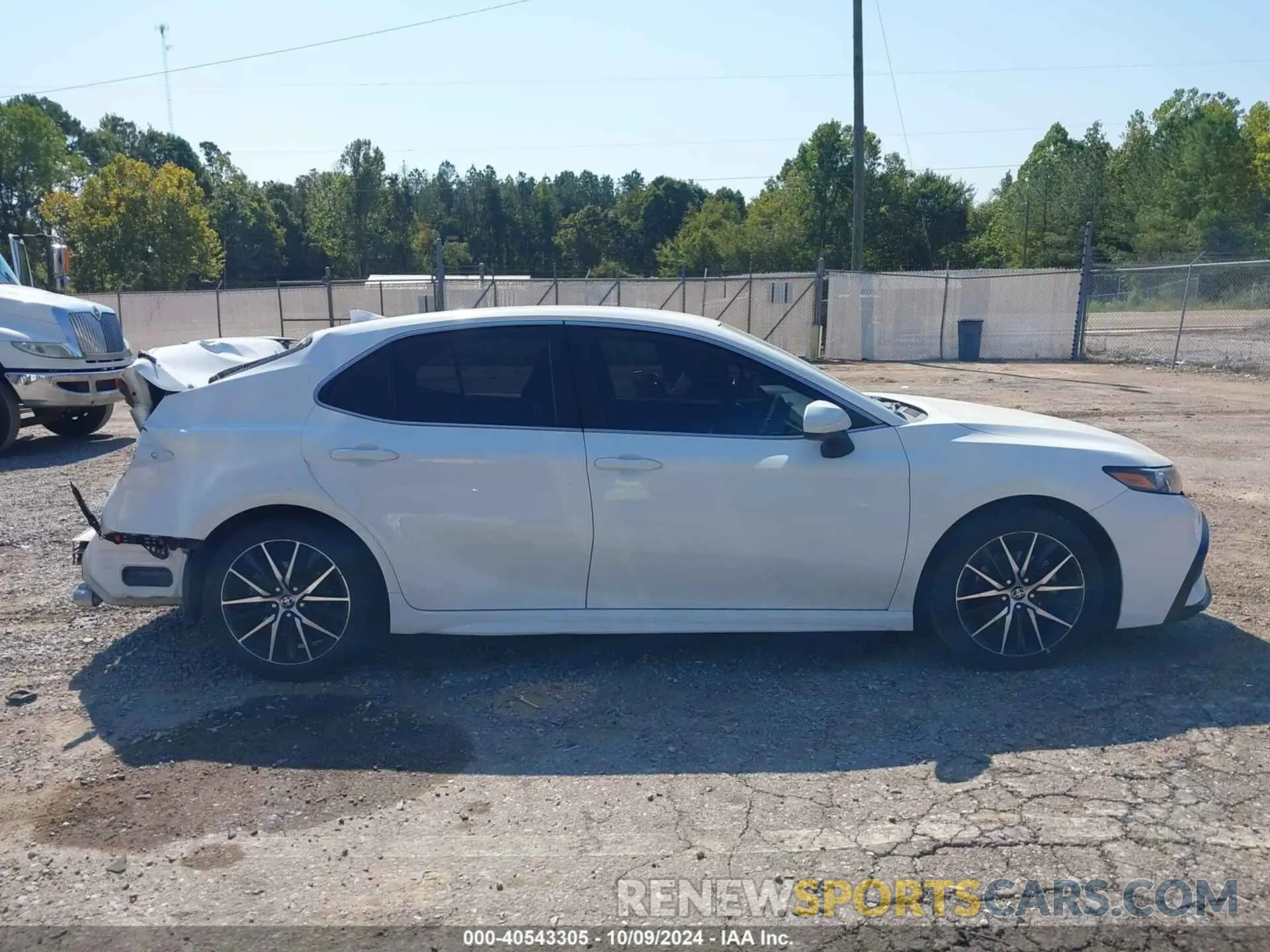 14 Photograph of a damaged car 4T1G11AK2MU444928 TOYOTA CAMRY 2021