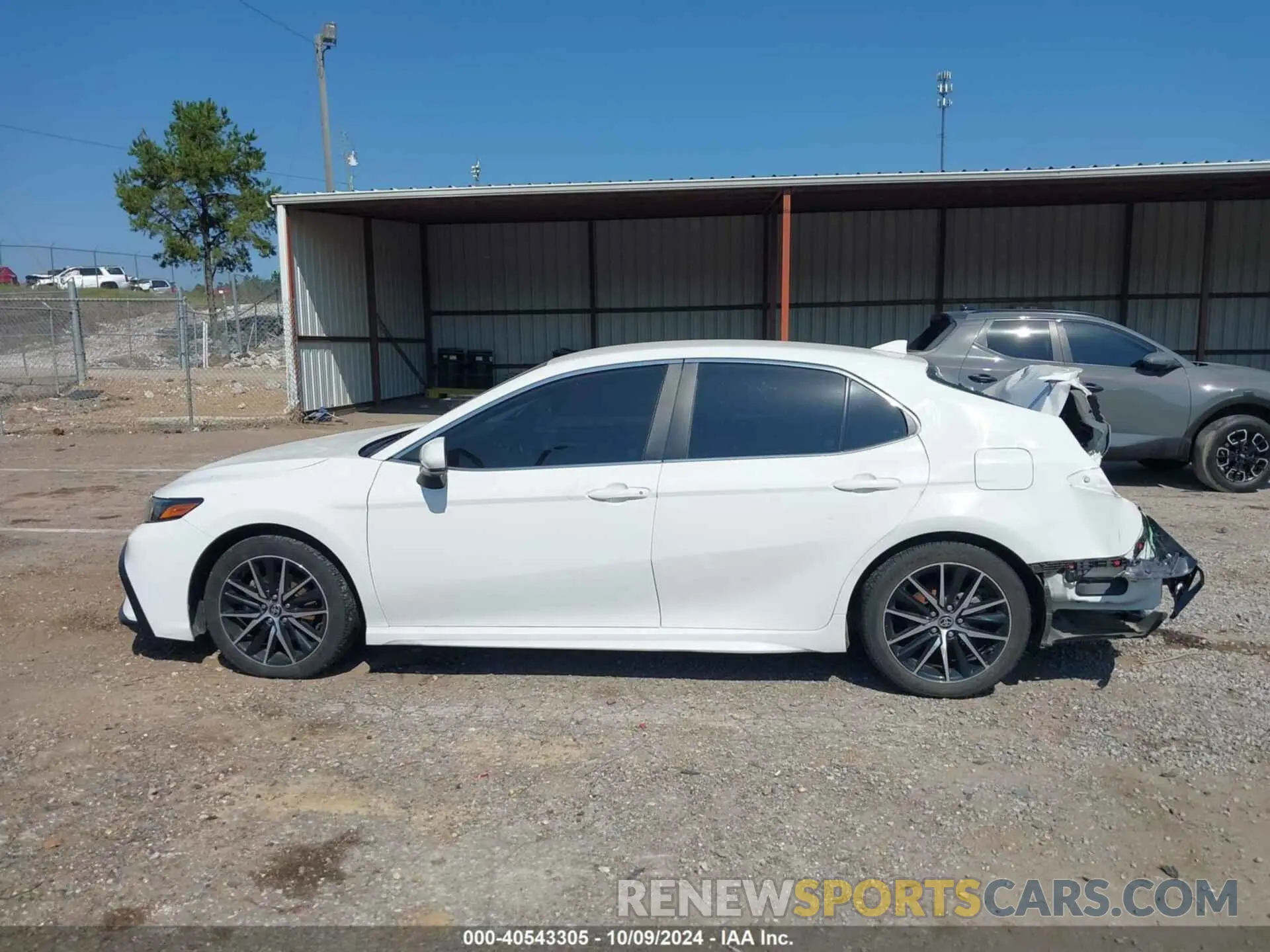 15 Photograph of a damaged car 4T1G11AK2MU444928 TOYOTA CAMRY 2021