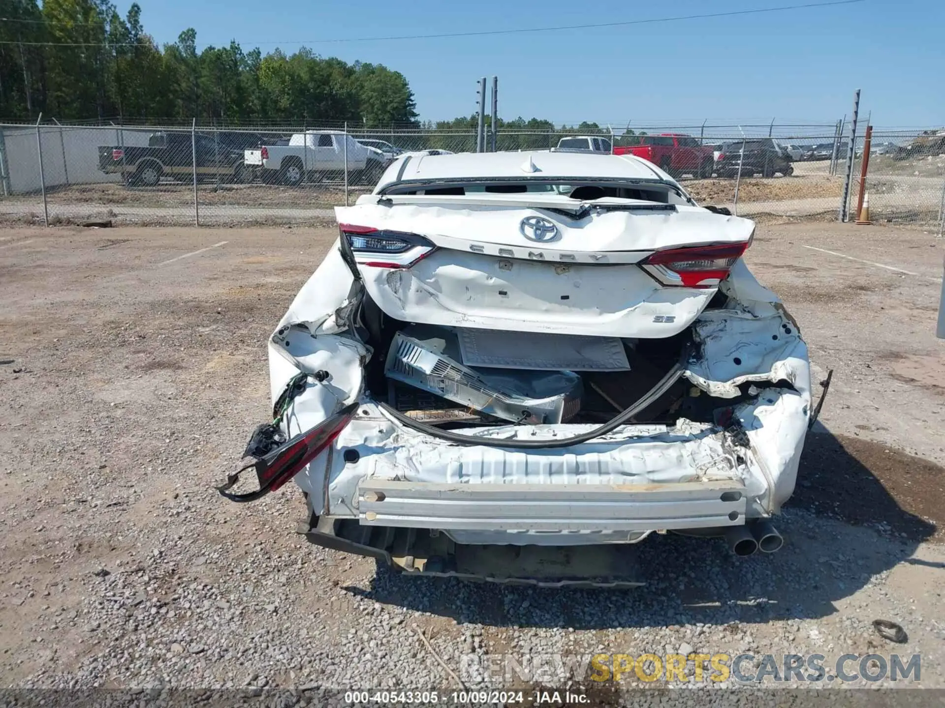 17 Photograph of a damaged car 4T1G11AK2MU444928 TOYOTA CAMRY 2021