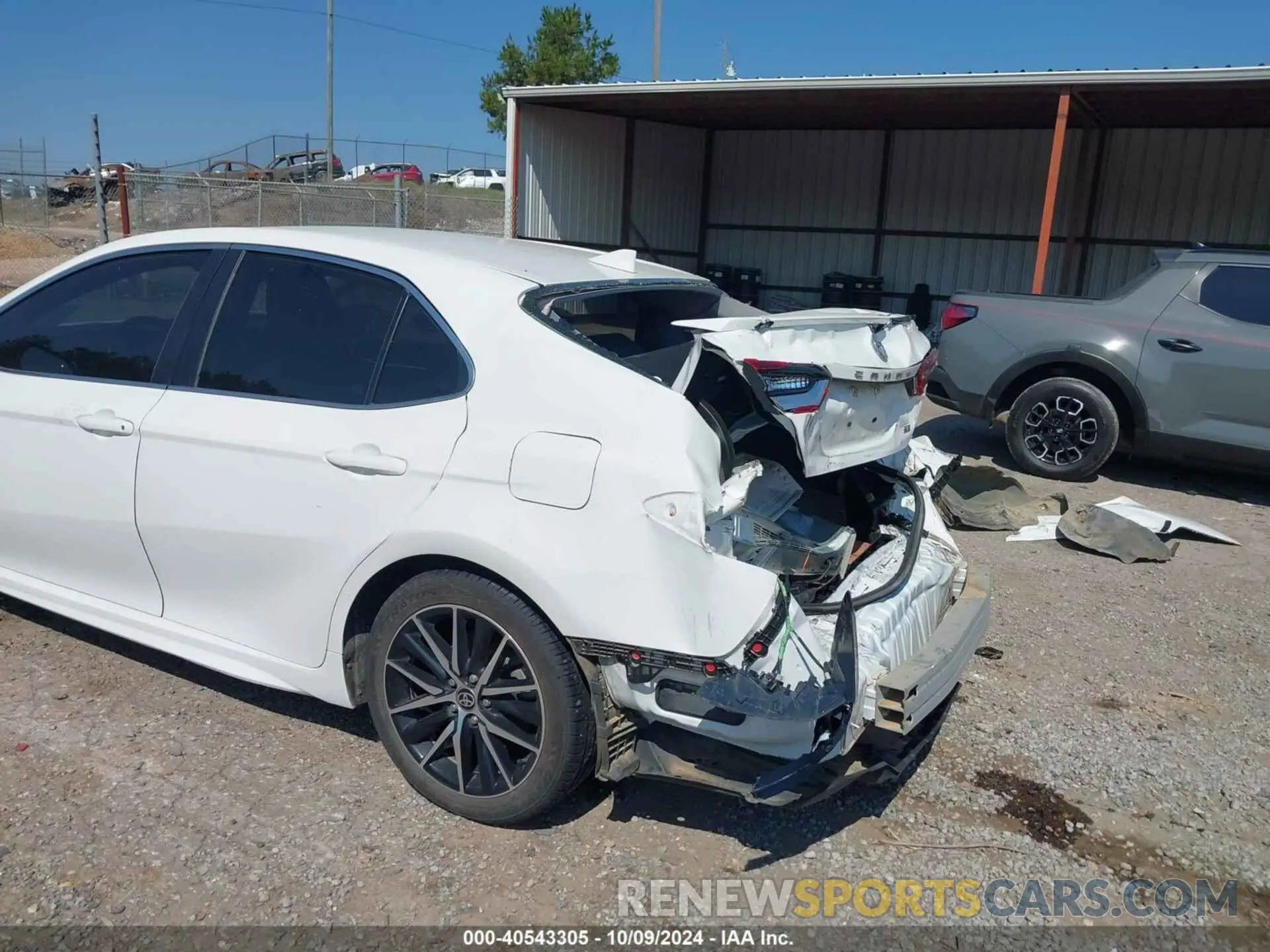 19 Photograph of a damaged car 4T1G11AK2MU444928 TOYOTA CAMRY 2021